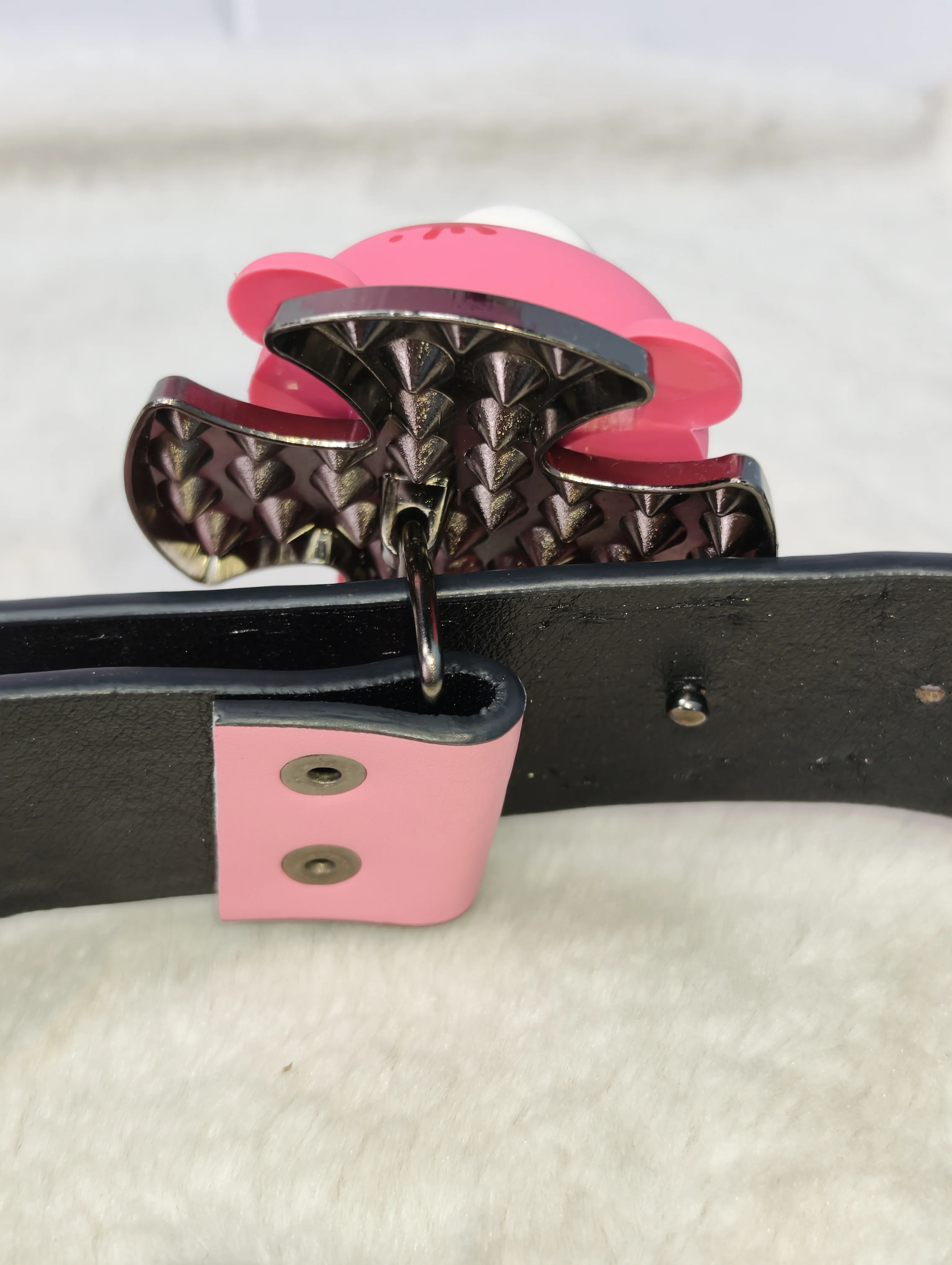 Y2K Pink Rivet Belt Bear Rhinestone Bat Buckle PU Leather Waistband Punk Gothic Harajuku Streetwear Jeans Decor Belt view 6