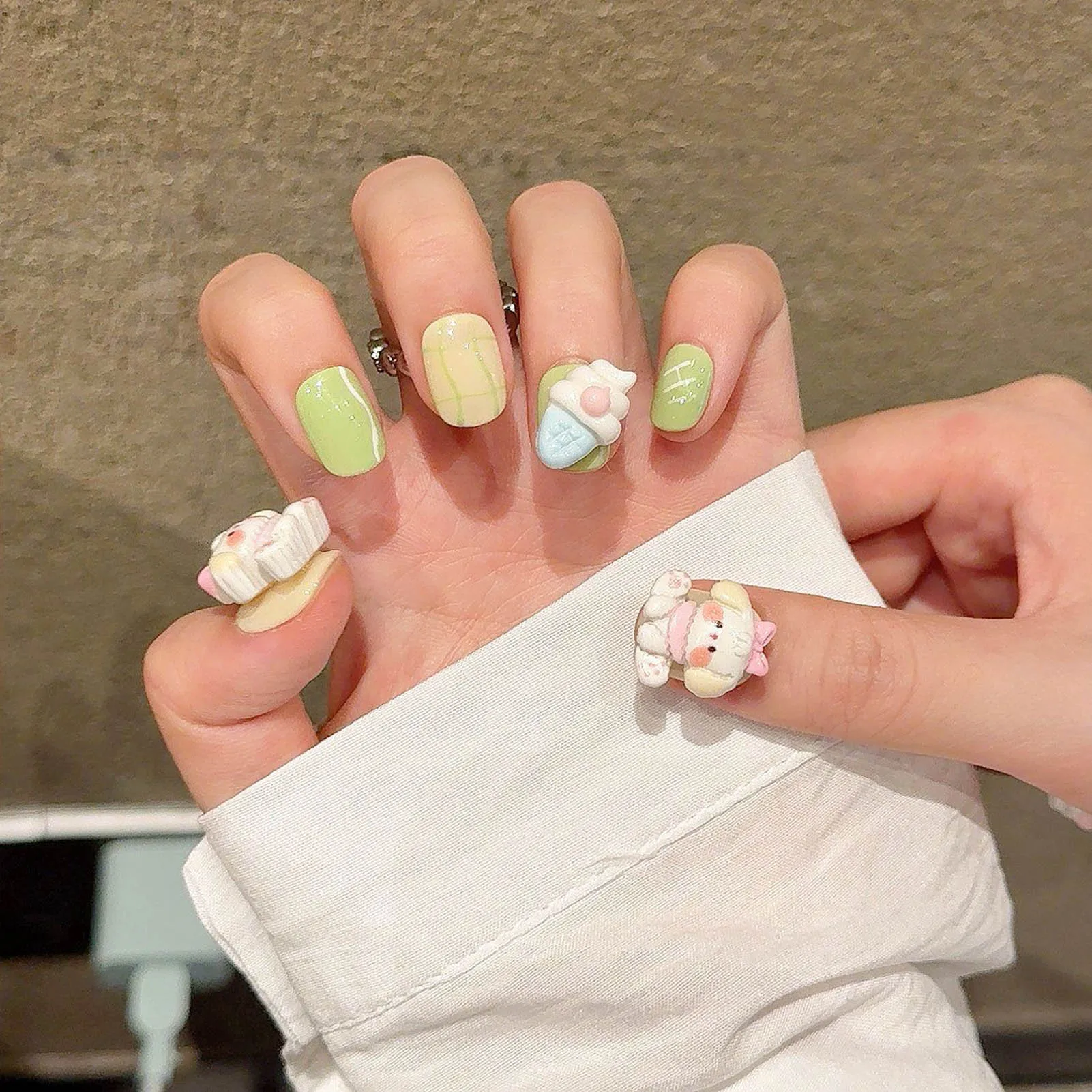 Handmade Press On Nails Short Round Cute Cartoon False Nail Patches 3D Kawaill Dog Ice-cream Decor Fake Nail Green Manicure