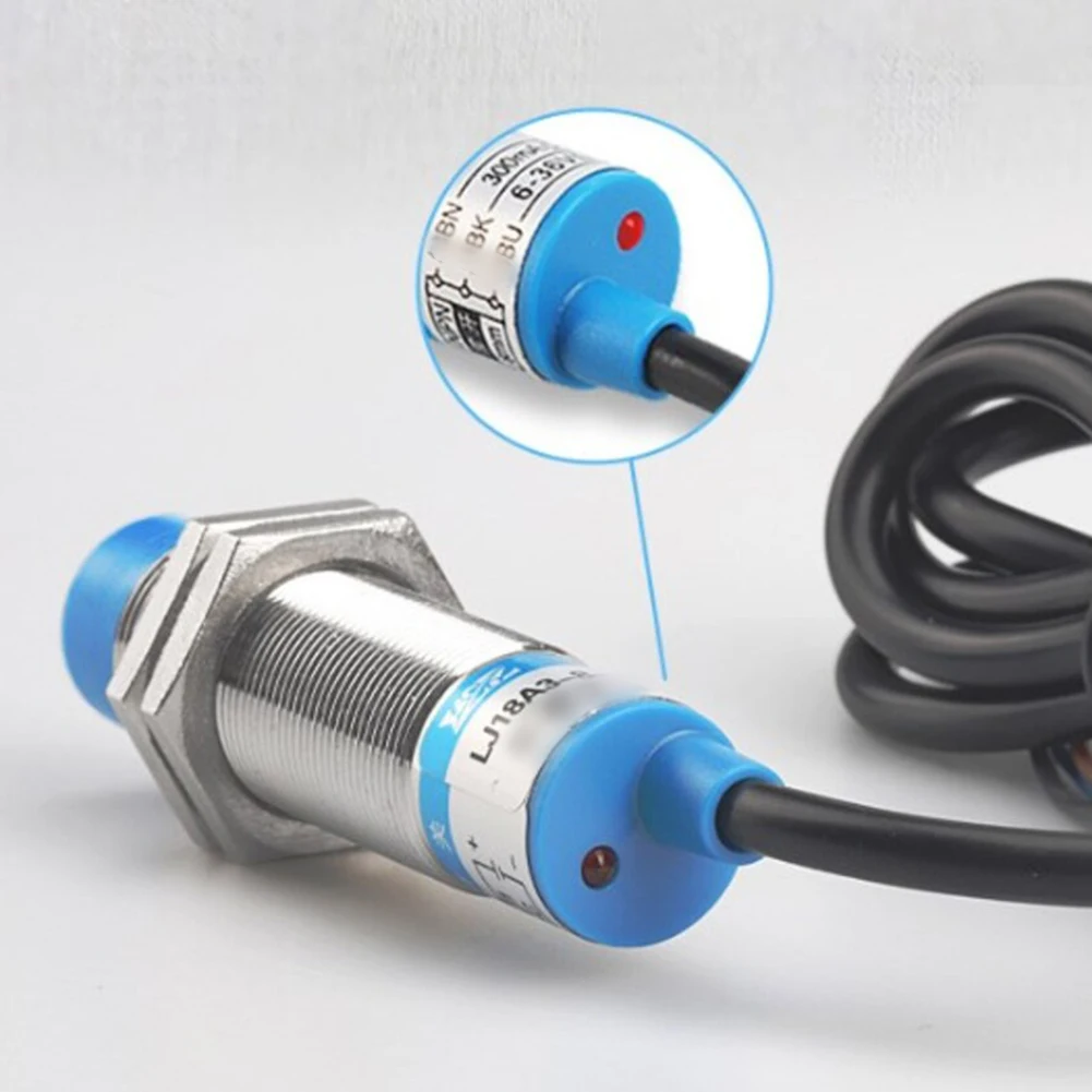 2 buah saklar sensor jarak LJ12A34ZBY dengan indikator LED untuk deteksi logam yang presisi dalam aplikasi industri