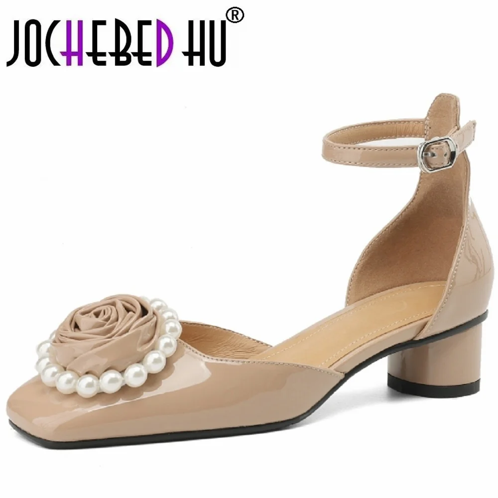 

【JOCHEBED HU】Square Closed Toe Patent Leather Cover Heel Sandals Flowers Shallow Ankle Strap Chunky Pumps Outdoor Sweet Dress