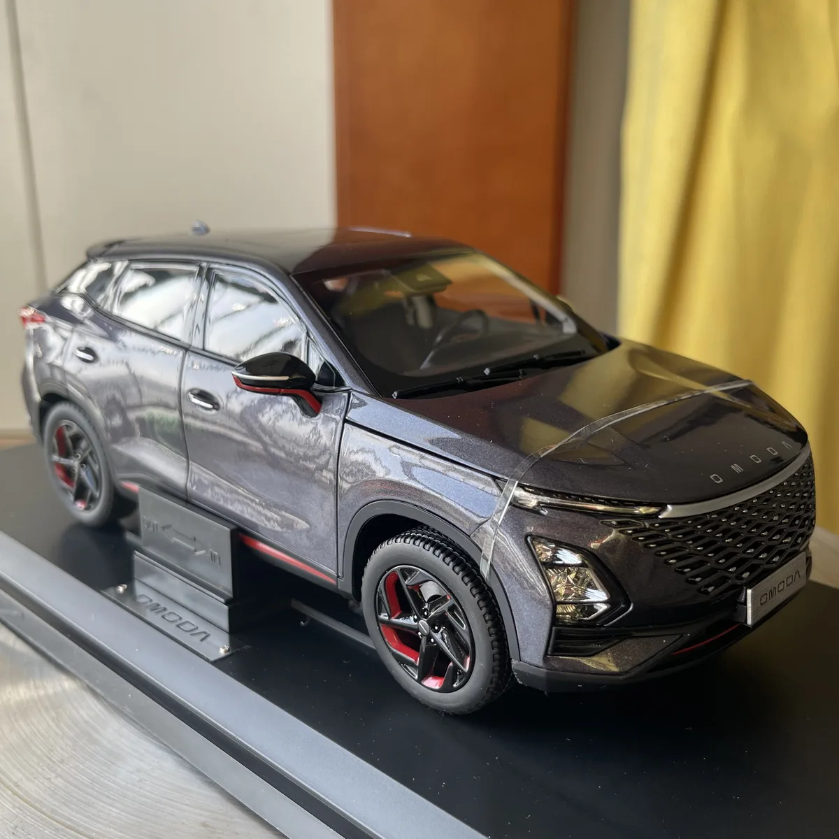 

OMODA C5,Chery 5 Die Cast Alloy Car Model,Model,Collection Display, Adult Boy Gift,dark Grey,1:18