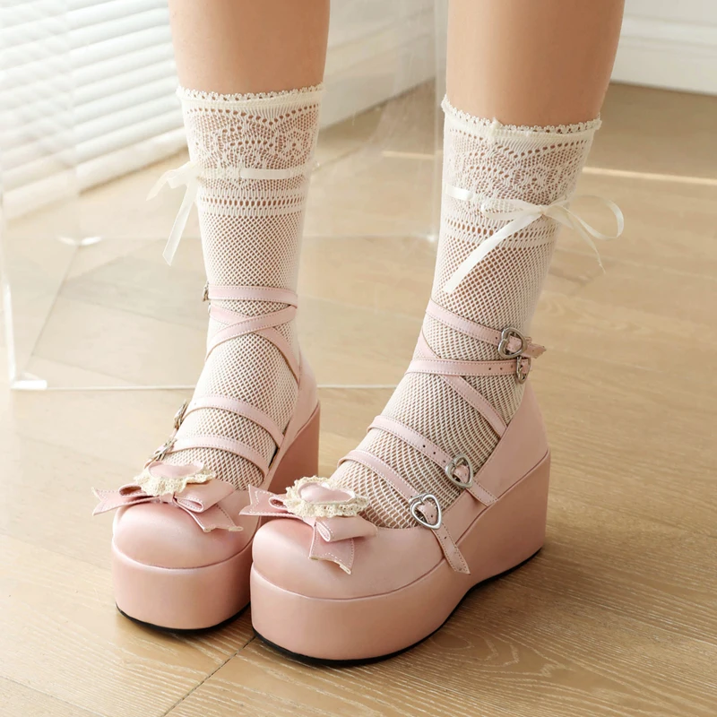 Damska buty Mary Jane Harajuku serce czarne różowa buty na koturnie buty na koturnach Lolita damska pasek krzyżowy Kawaii urocze buty