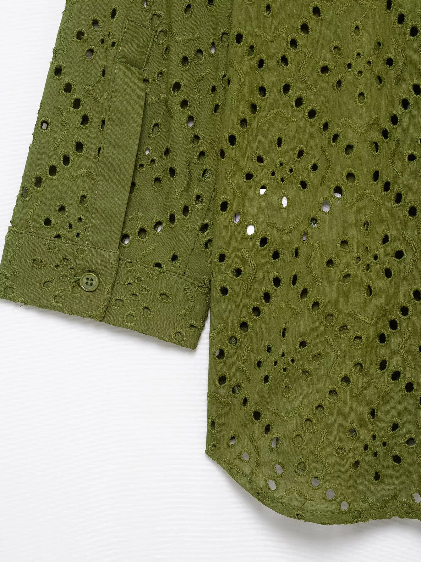 Chemise brodée creuse pour femmes, vêtements polyvalents et confortables, couleur unie, Look Slim, nouveau produit, printemps 2025