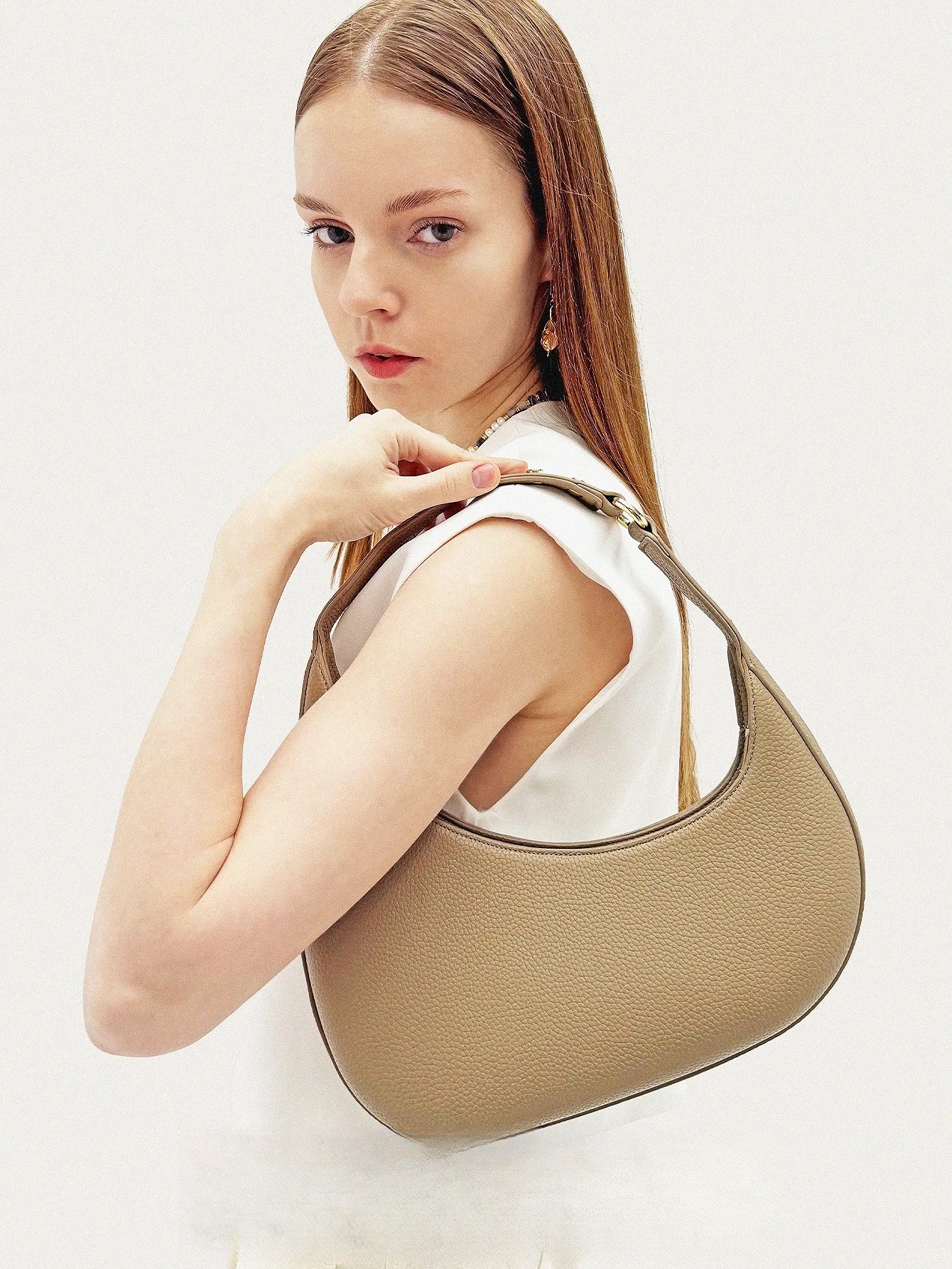 

Vintage Half Moon Bags For Women Handbag Luxury Designer And Purses PU Leather 2025 Lychee Texture Rivet Small Underarm Shoulder