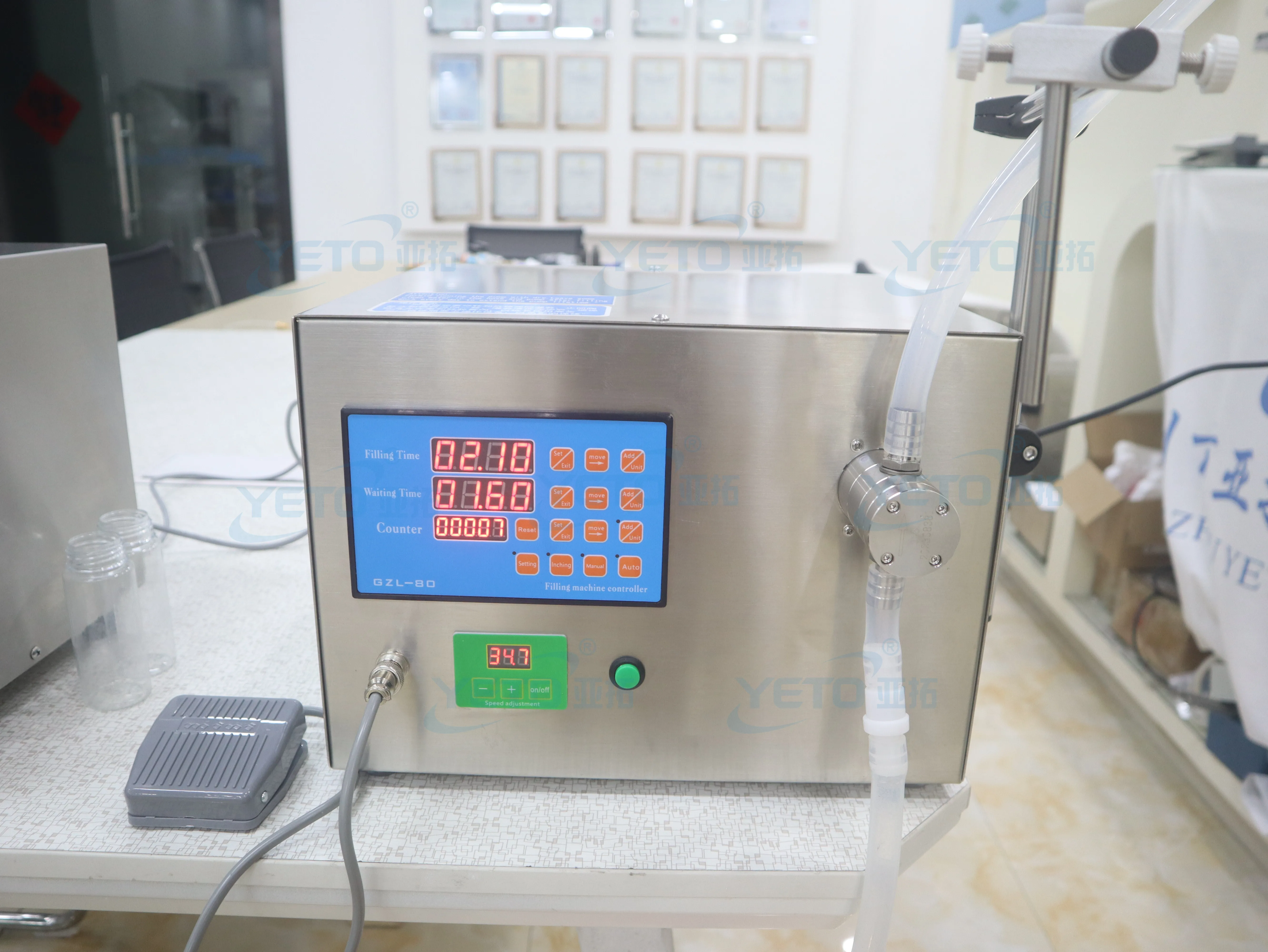 Semi Automatic Magnetic Pump Essential Oil Perfume Filler Small Liquid Filling Machine for 10ml Bottle