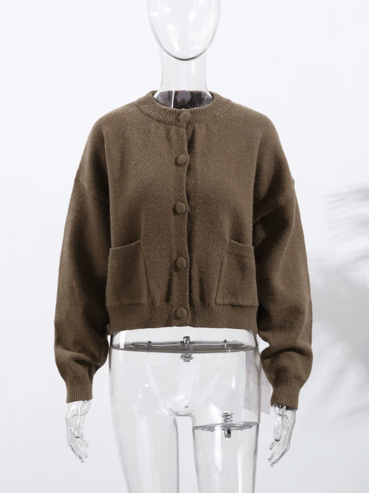 Damskie swetry dzianinowe w kolorze czekoladowym, z okrągłym dekoltem, zapinane na jeden guzik, z długim rękawem, grube, ciepłe, uniwersalne, na jesień 2025.