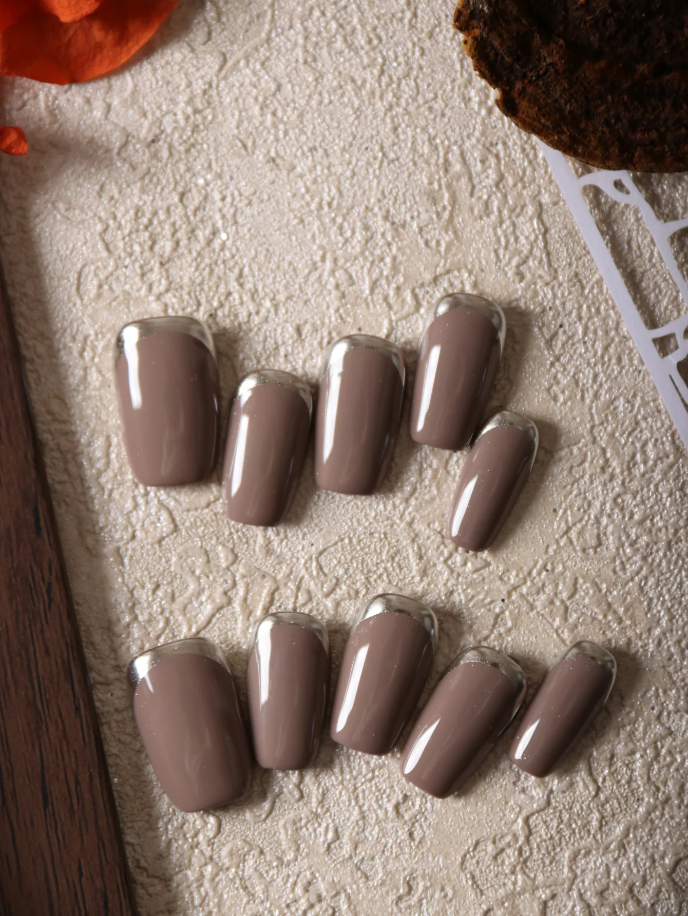 10 Stück Acryl-Nägel zum Aufdrücken, braun, grau, künstliche Nägel im französischen Stil, inklusive 1 Blatt Klebelaschen und 1 Stück Mini-Feile