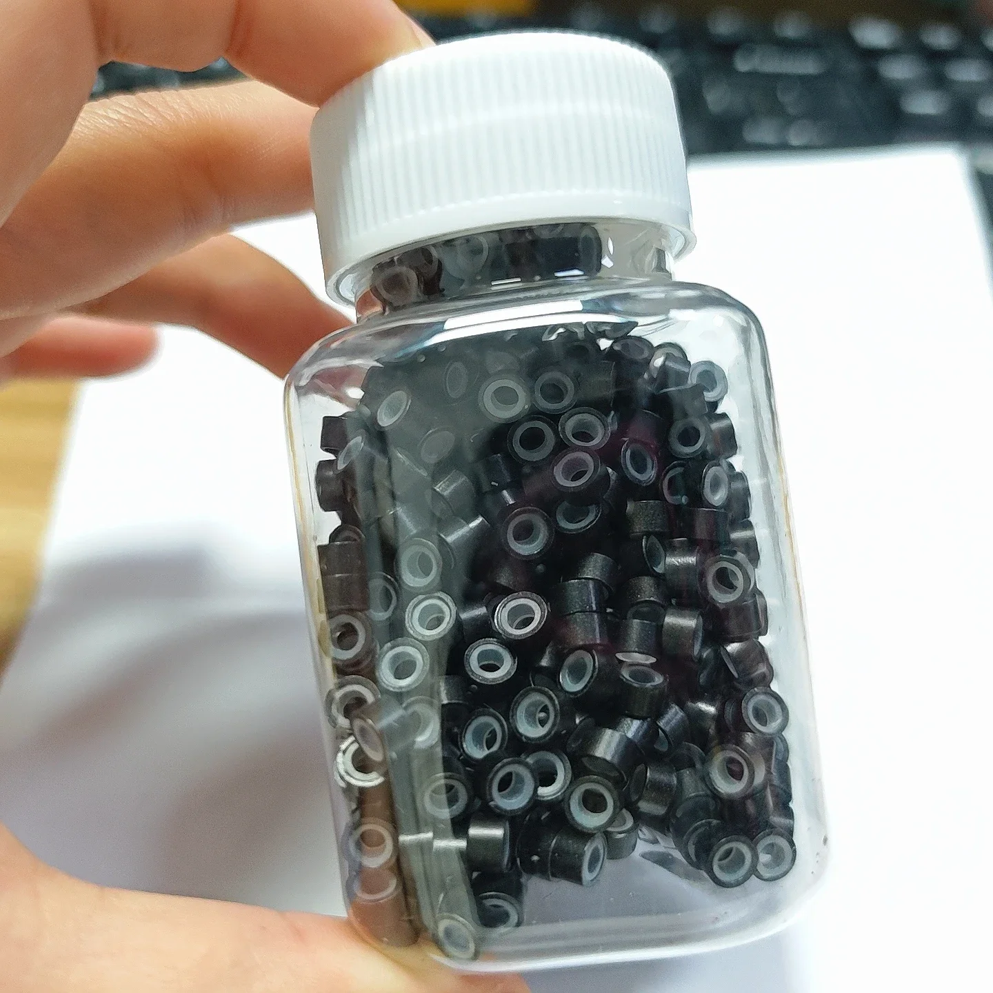 250 Miniatur-Silikon-Kettenperlen mit 5,0 x 3,0 x 3,0 mm, verwendet für DIY-Schmuckherstellung, Haarverlängerungen, Crimpwerkzeuge, spezialisiert