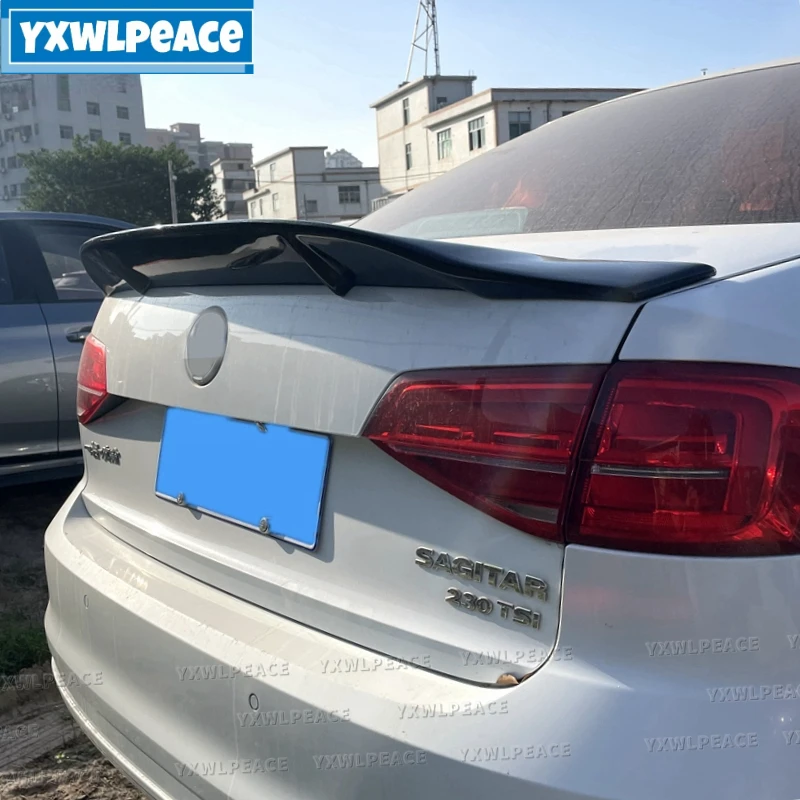 

R Style Real Carbon Fiber / FRP Black Rear Trunk Lip Spoiler Car Accessories For Volkswagen VW Jetta MK6 Spoiler 2012-2018