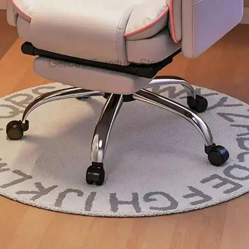 Рисунок 4 - Домашний табурет на колесах