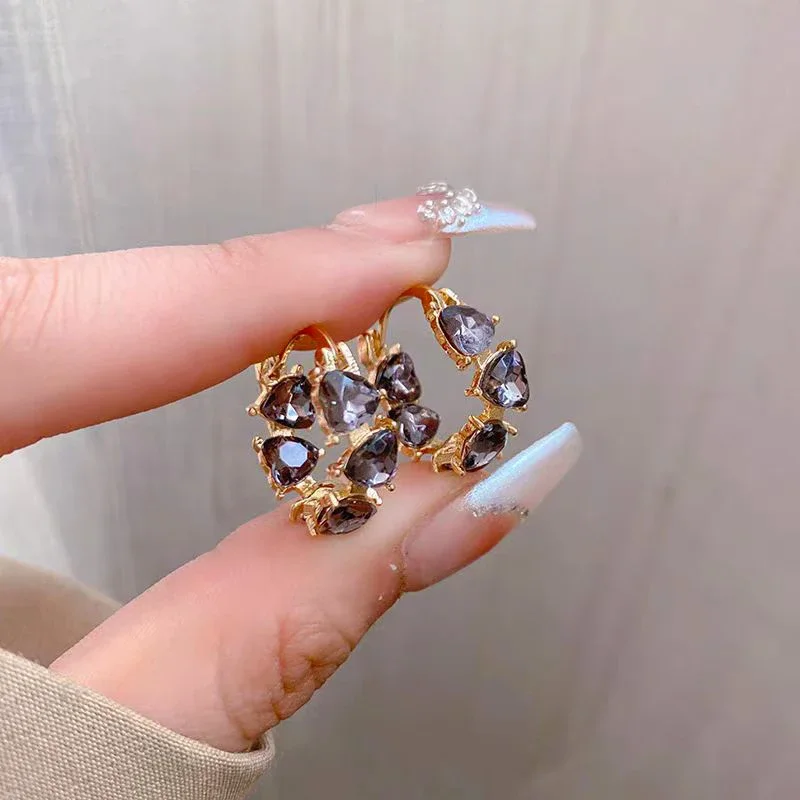 

Retro Elegant Black Heart-shaped Crystal Hoop Earrings for Women New Romantic Sweet Charming Ladies Wedding Party Jewelry Gift