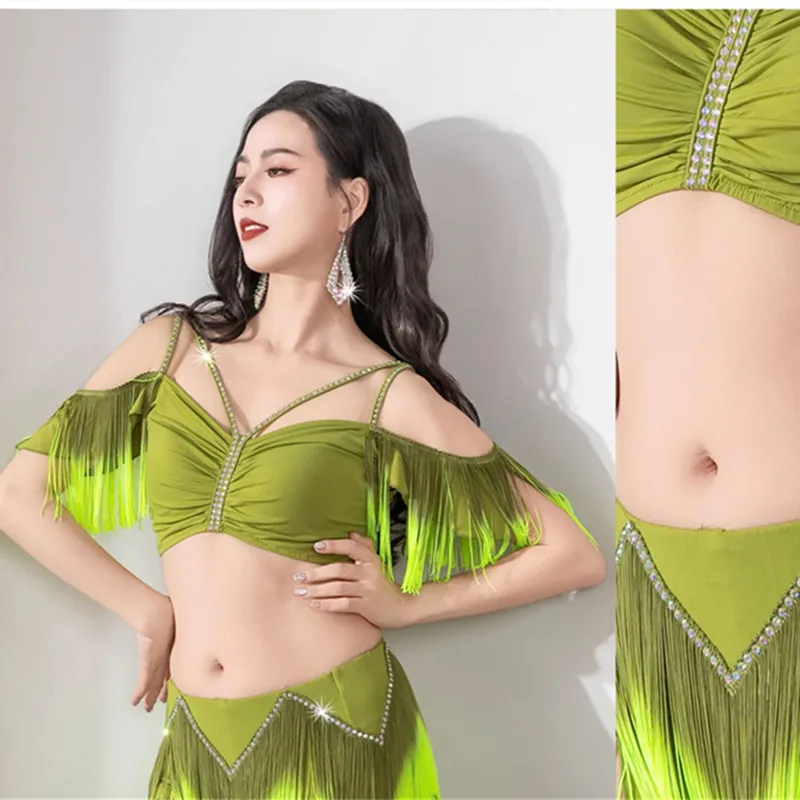 Costume da danza del ventre da donna in 2 pezzi, gonna a maniche corte, gonna altalena con nappe, vestito da performance per ballerino con plit laterale sexy, colore a contrasto