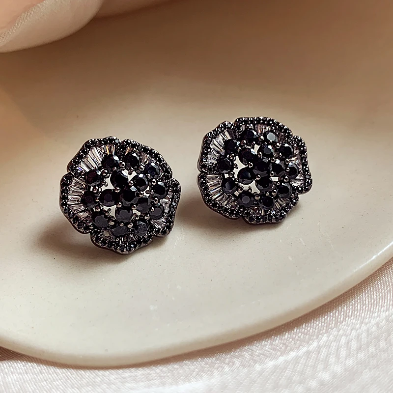 2024 Korean new design fashion jewelry silver plated black zircon flower earrings elegant women\'s evening party accessories