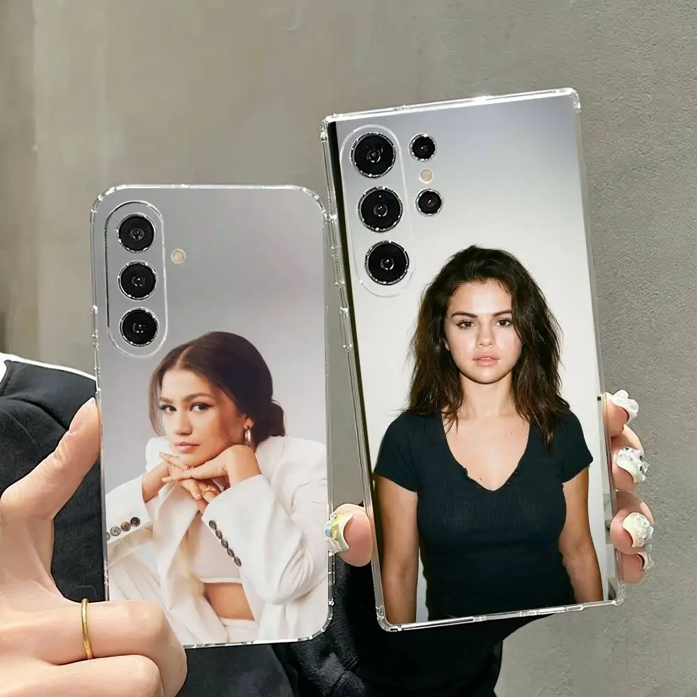 zendaya odyssey  Phone Case Transparent Silicone Soft For Samsung S25,S24,S21,S22,S23,S30,Ultra,S20,Plus,Fe