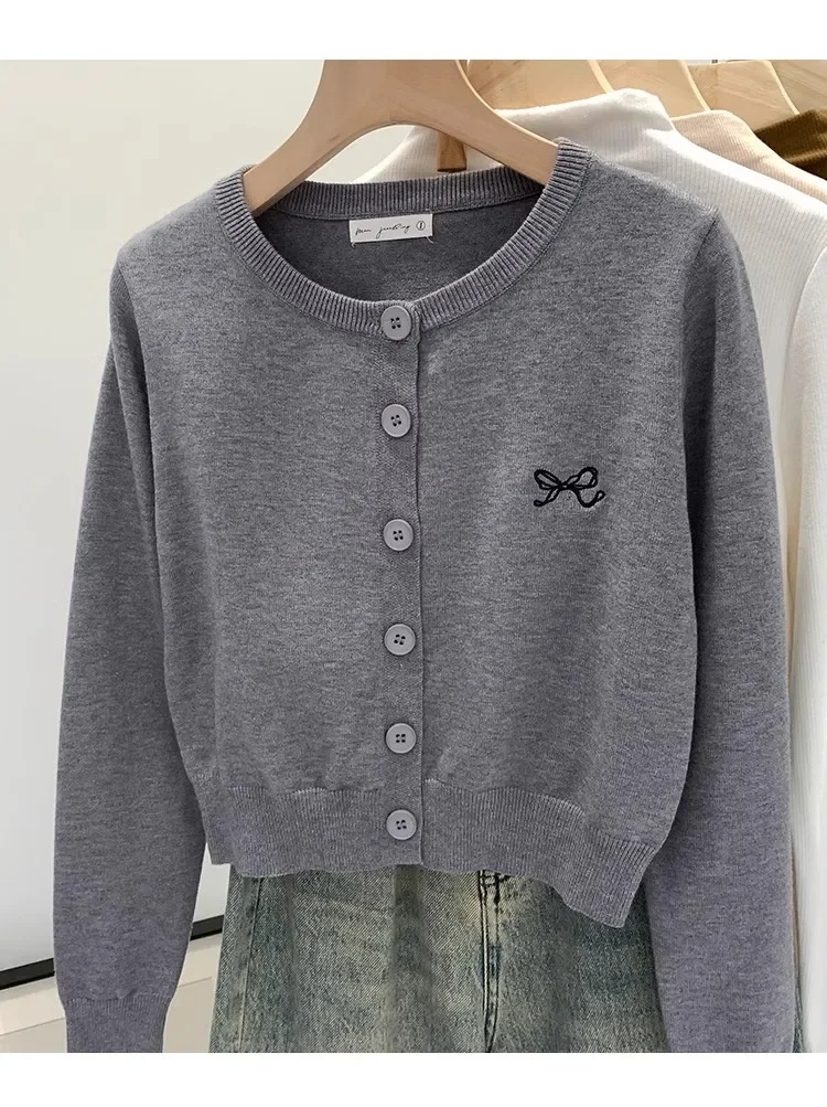 2026 Herbst Winter Damen Pullover Bestickter Schmeichelnder Strick Damen Cardigan Koreanisch Schick Einzigartiges Design Strickpullover Oberbekleidung Top – Detail 14