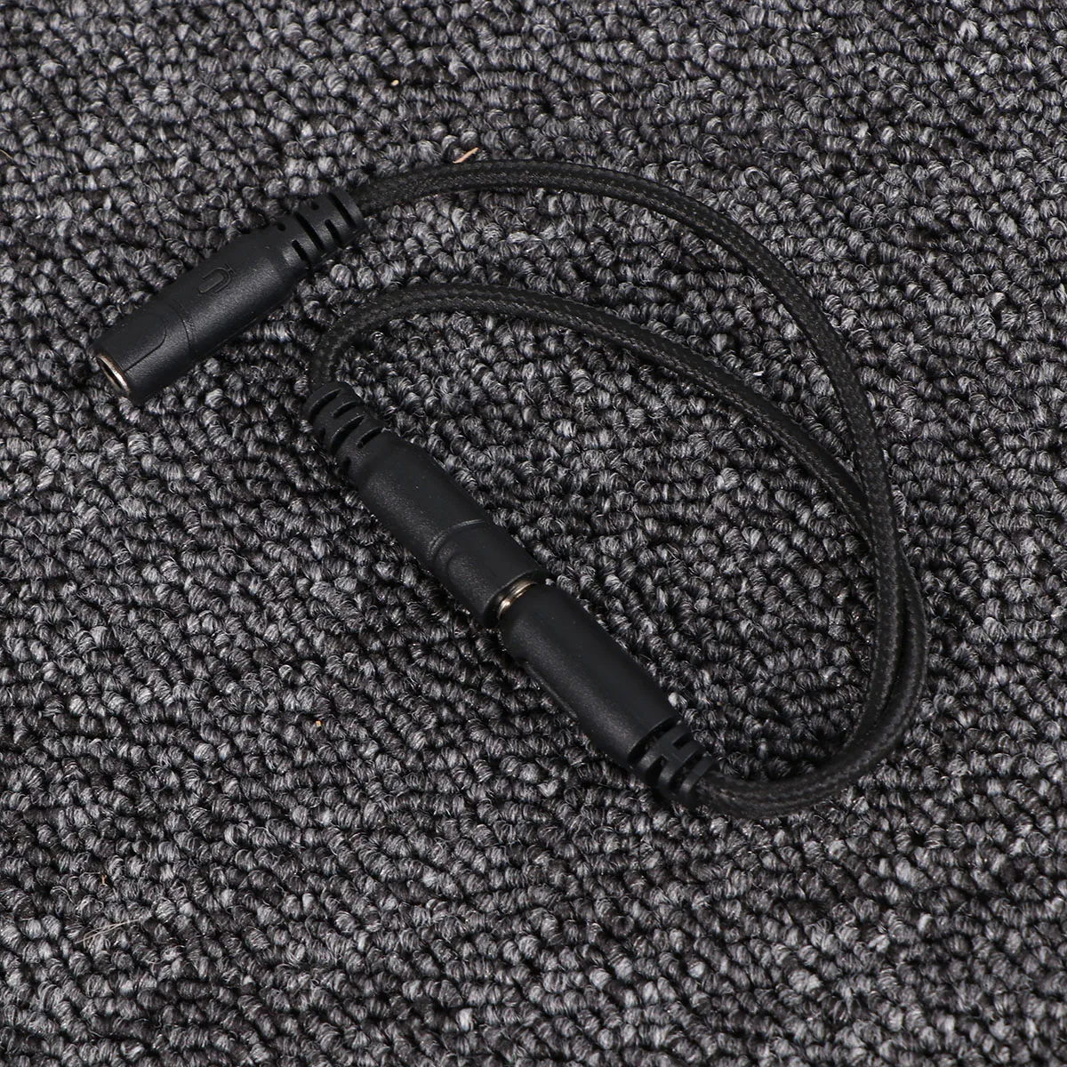 

2 in 1 3.5mm Headset Splitter Cable Stereo Audio Mic Y Adapter for Pc Laptop Separate Jack Connector Support Skype Msn Gaming