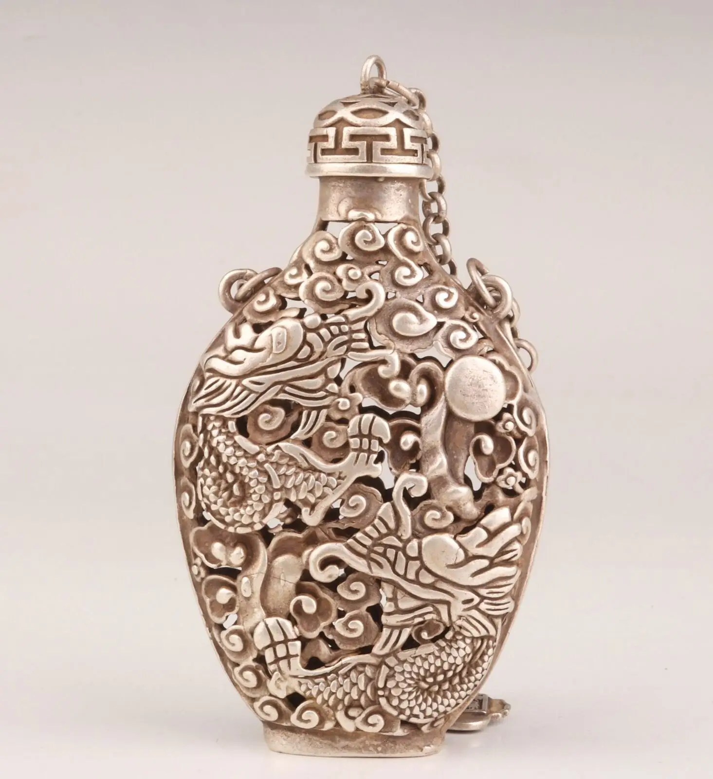 Chna Tibet-silver Copper HAND-CARVED HOLLOW DRAGON STATUE ROYAL OLD SNUFF BOTTLE