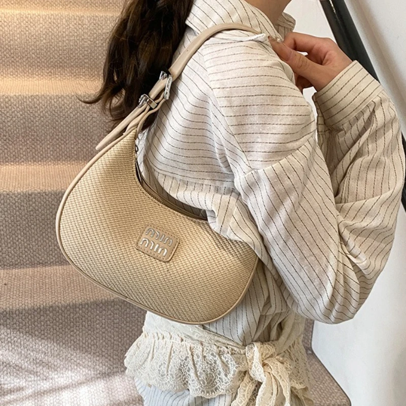 

Korean Minimalist Crescent Moon Bag, Chic Underarm & Crossbody Purse for Women, Versatile Shoulder Bag, Casual Elegant Style