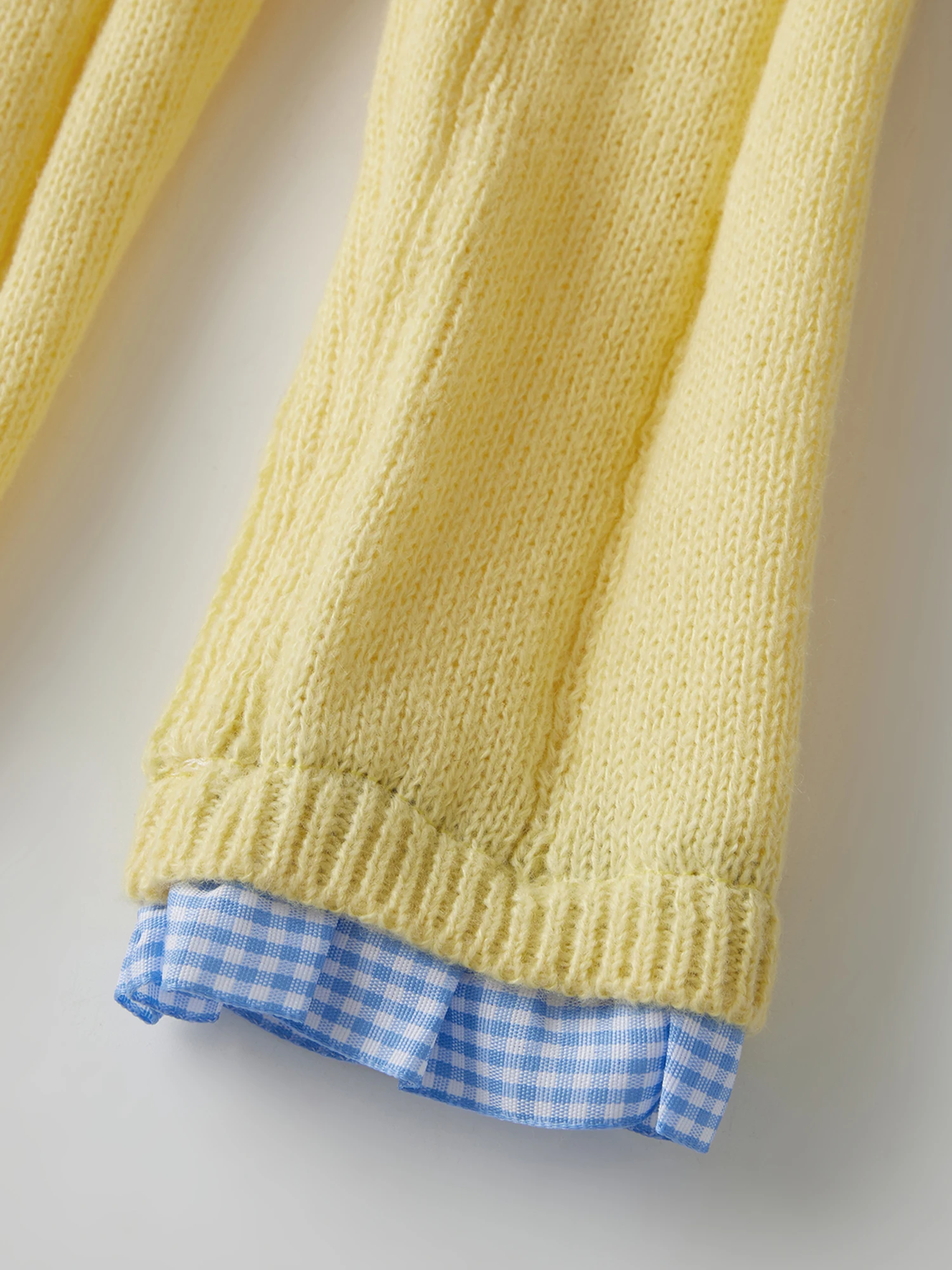 

Женский зимний вязаный кардиган-свитер с шалевым воротником и застежкой на пуговицы для уютного слоя в холодную погоду