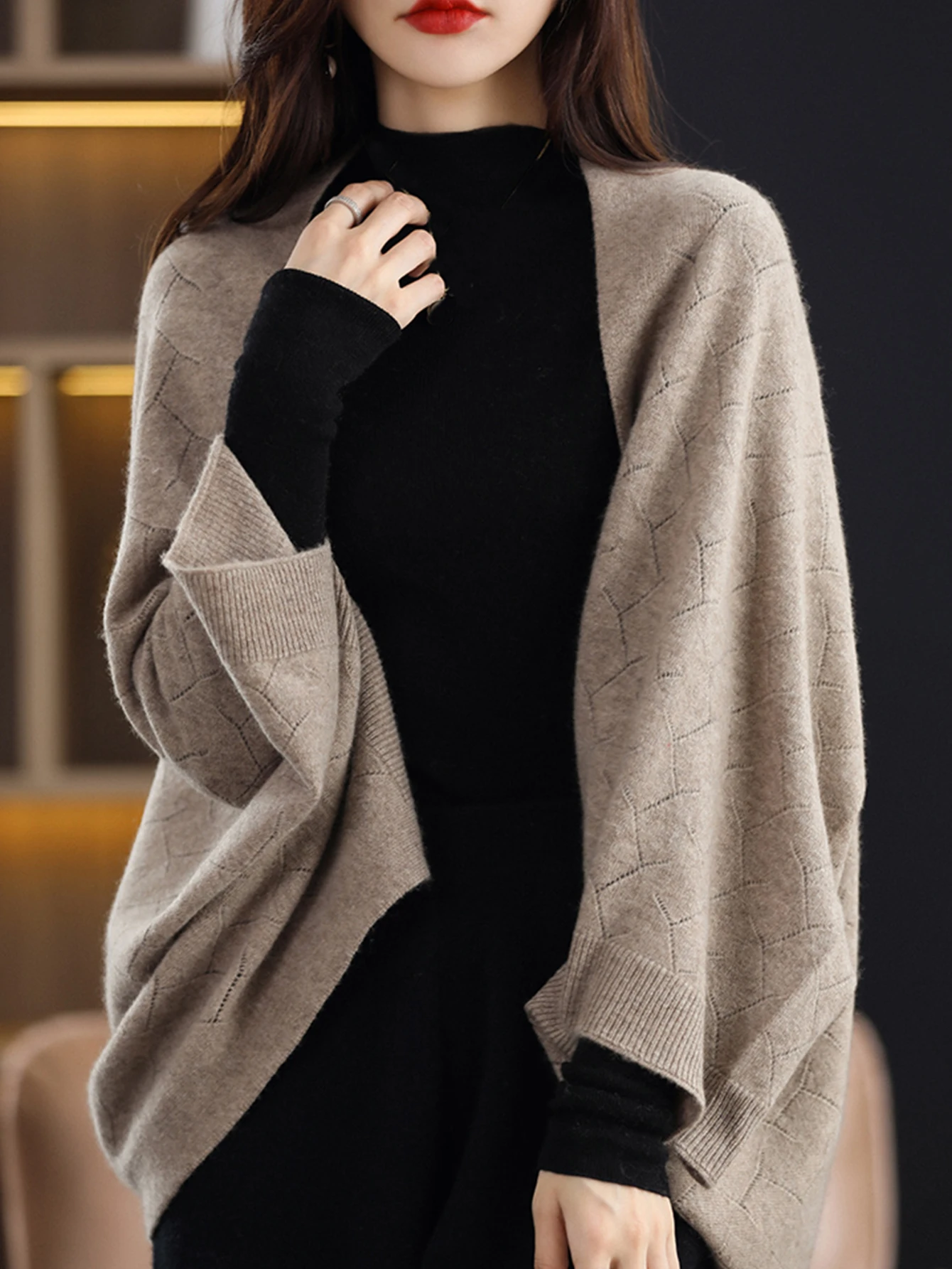 100% Merino Wool Loose Poncho Cardigan Sweater Elegant Casual Fashion Shawls Soft Warm Wollen Hollow Out Cloak Jacket Cape Girl