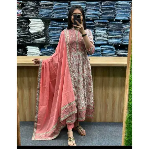 완벽한 스티치 인도 여성 디자이너 파티웨어, 자수 작업, Salwar 세트