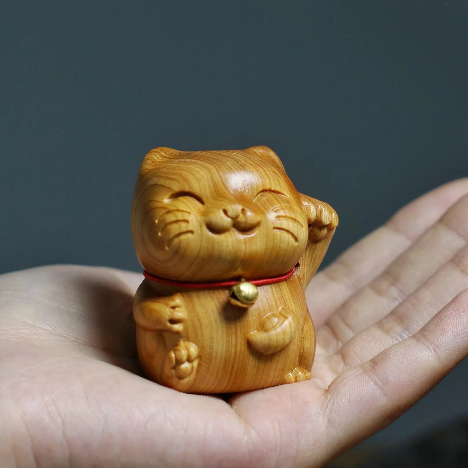 

Carving Wood Lucky Cat Bell Customized Cute Smile Home Desktop Decoration Handicraft Gift 5.5*5*4cm
