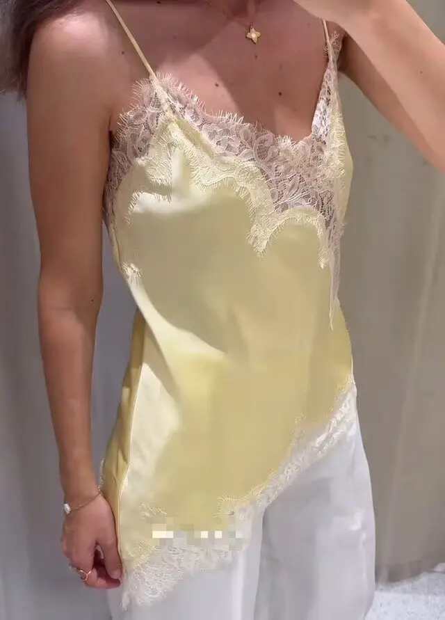 قطع علوية نسائية مثيرة أنيقة من الدانتيل الأسود برقبة على شكل V بدون أكمام Y2K موضة فتاة موضة صيف 2025 لقضاء العطلات على الشاطئ