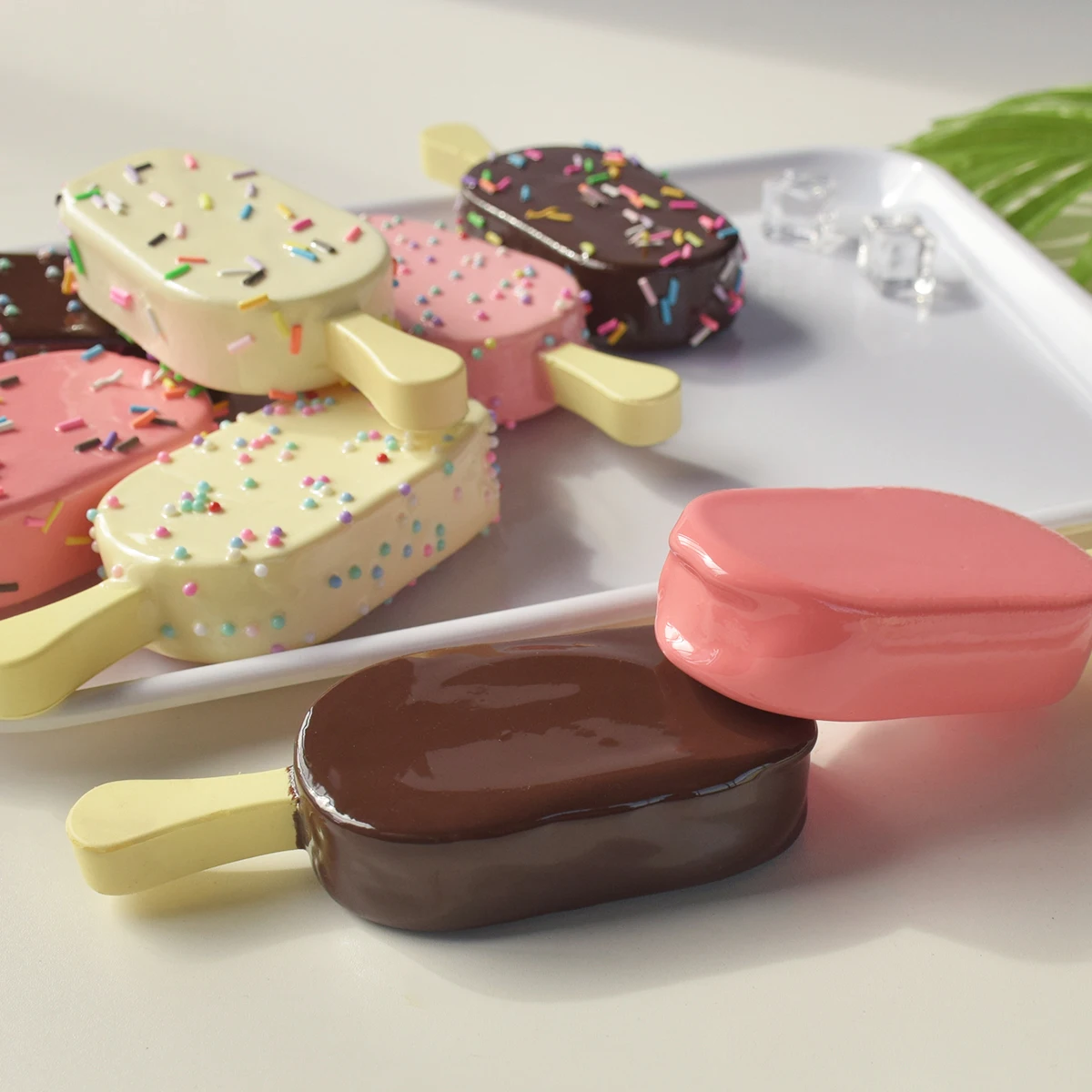 3er-Pack Künstliche Eis am Stiel Nachbildung mit Streuseln Simuliertes Dessert Fotografie-Requisiten Bäckerei-Display Küchendekoration O – Detail 3