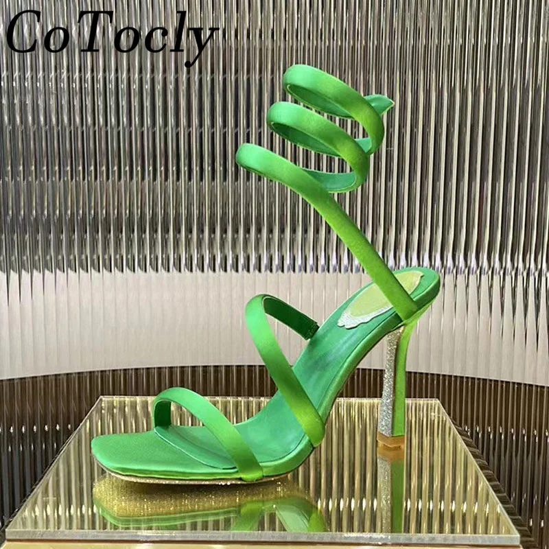 مثير الساتان صندل كعب عالٍ للنساء الصيف خيوط حول الكاحل حزام أحذية الحفلات كعوب رقيقة صنادل طراز جلاديتور امرأة