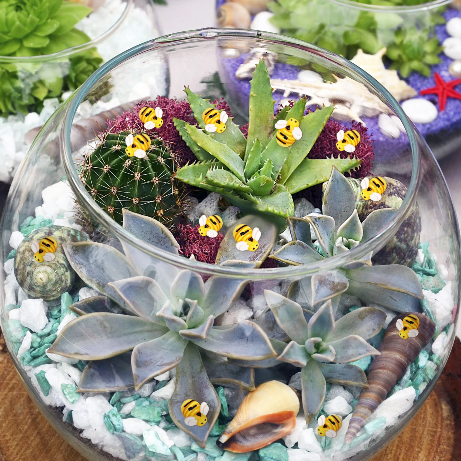 

50pcs Premium Bee Ornament Miniature Craft Accessory Pendant Decor DIY Epoxy Resin Phone Case Adornment Cartoon Landscape Garden