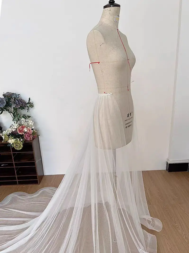 Saia macia do casamento do tule para vestidos, Overskirt destacável do trem, Frente removível aberta, 2 camadas