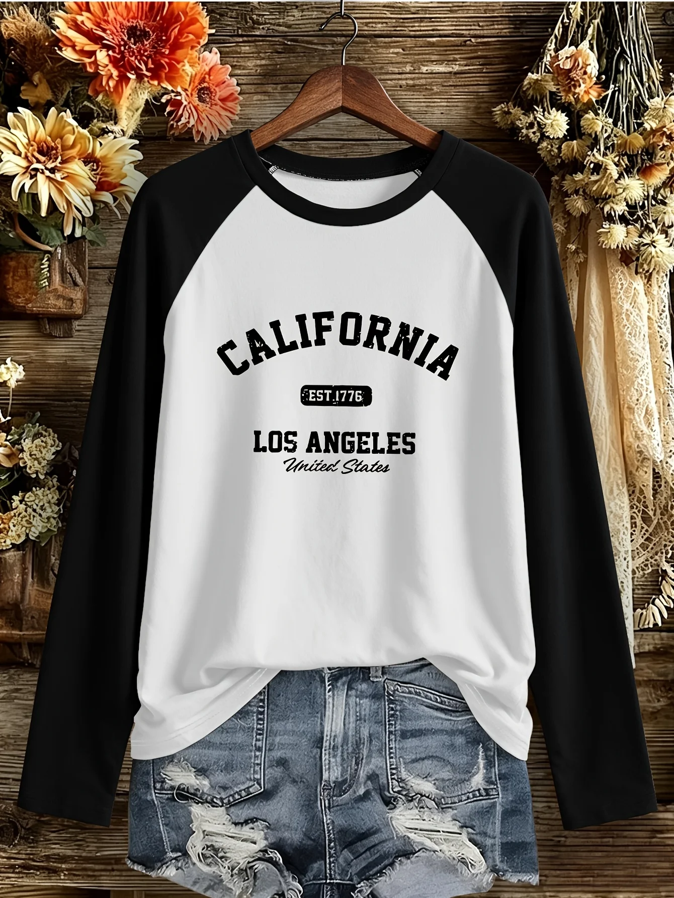 Women's Vintage California Letter Print T-Shirt Raglan Long Sleeve T Shirt Suitable for All Seasons Casual Wear Trend Clothes