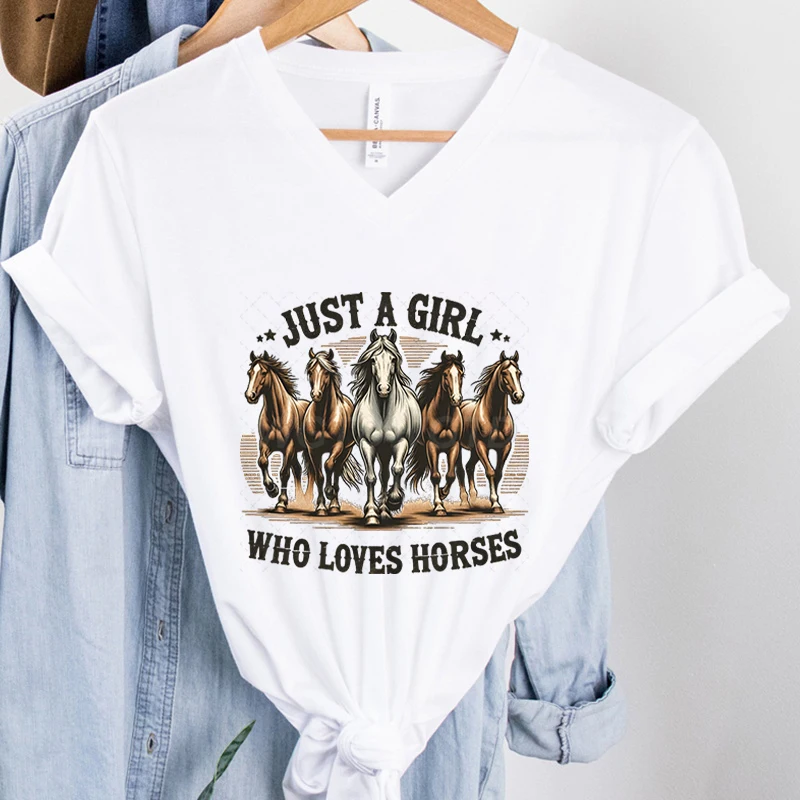 Just A Girl Who Loves Horses T-shirt Female Horse Western Retro Short Sleeve T-shirts Women Horse Lover V-neck Vintage T Shirts