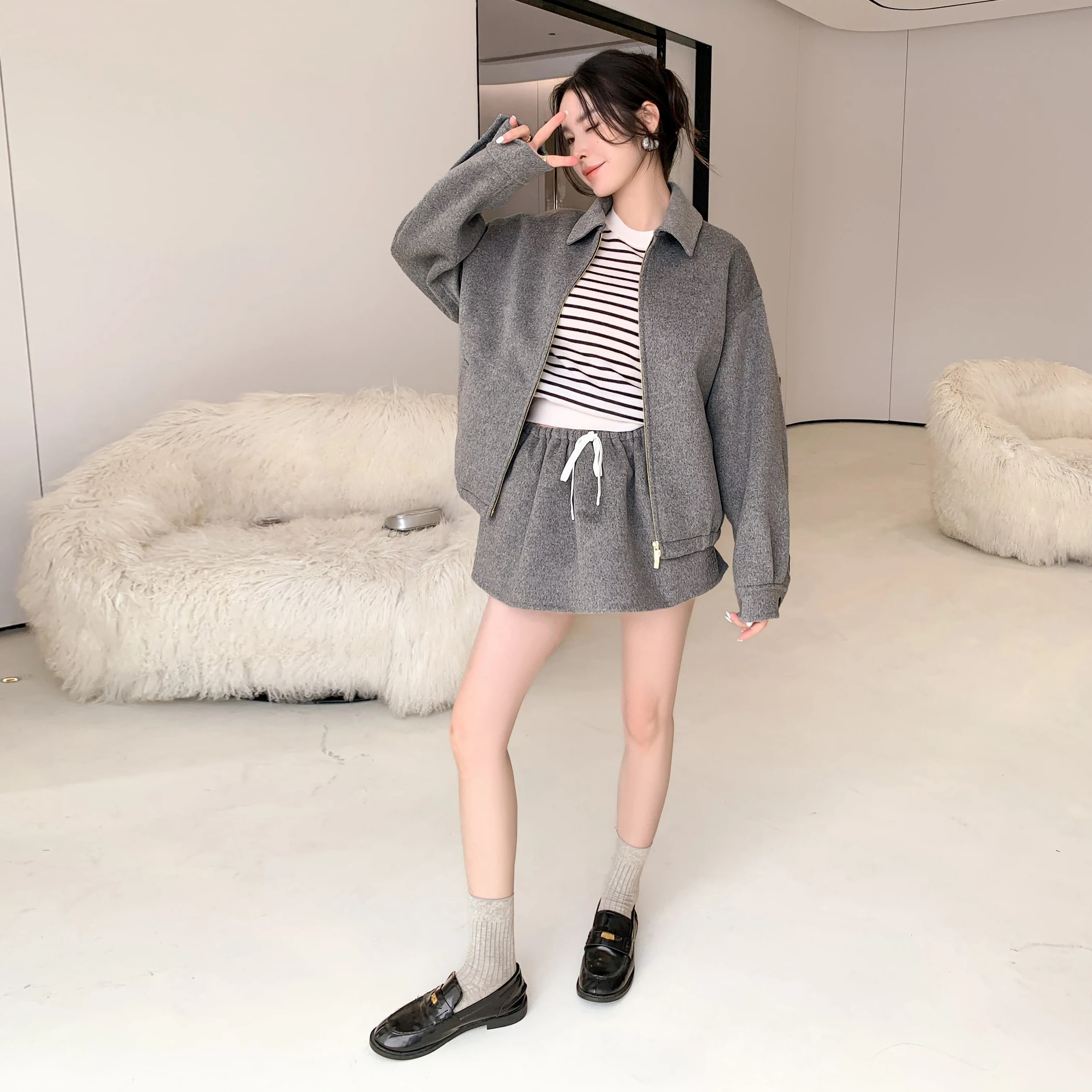 

Fall Winter Vintage Woolen Suit for Women with Bouffant Skirt Pants Set Short Style Plaid Pattern Long Sleeve Turn-down Collar