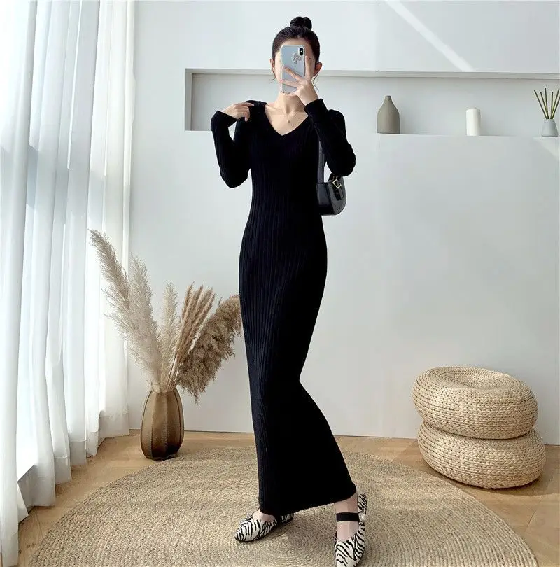 Black New Autumn  V-neck Knitted Dress Women New Slim Fit Hip Hugging Bottom Shirt Over the Knee Sweater Long Skirt Trendy