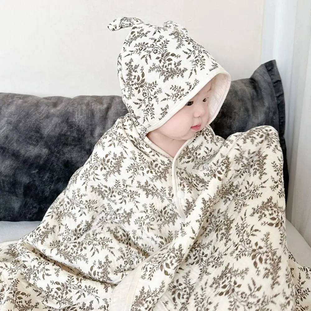 

Bear Printed Infant Hooded Towel Wrap Blanket Single Layer Cloak Pure Cotton Gauze Soft Texture Breathable Material