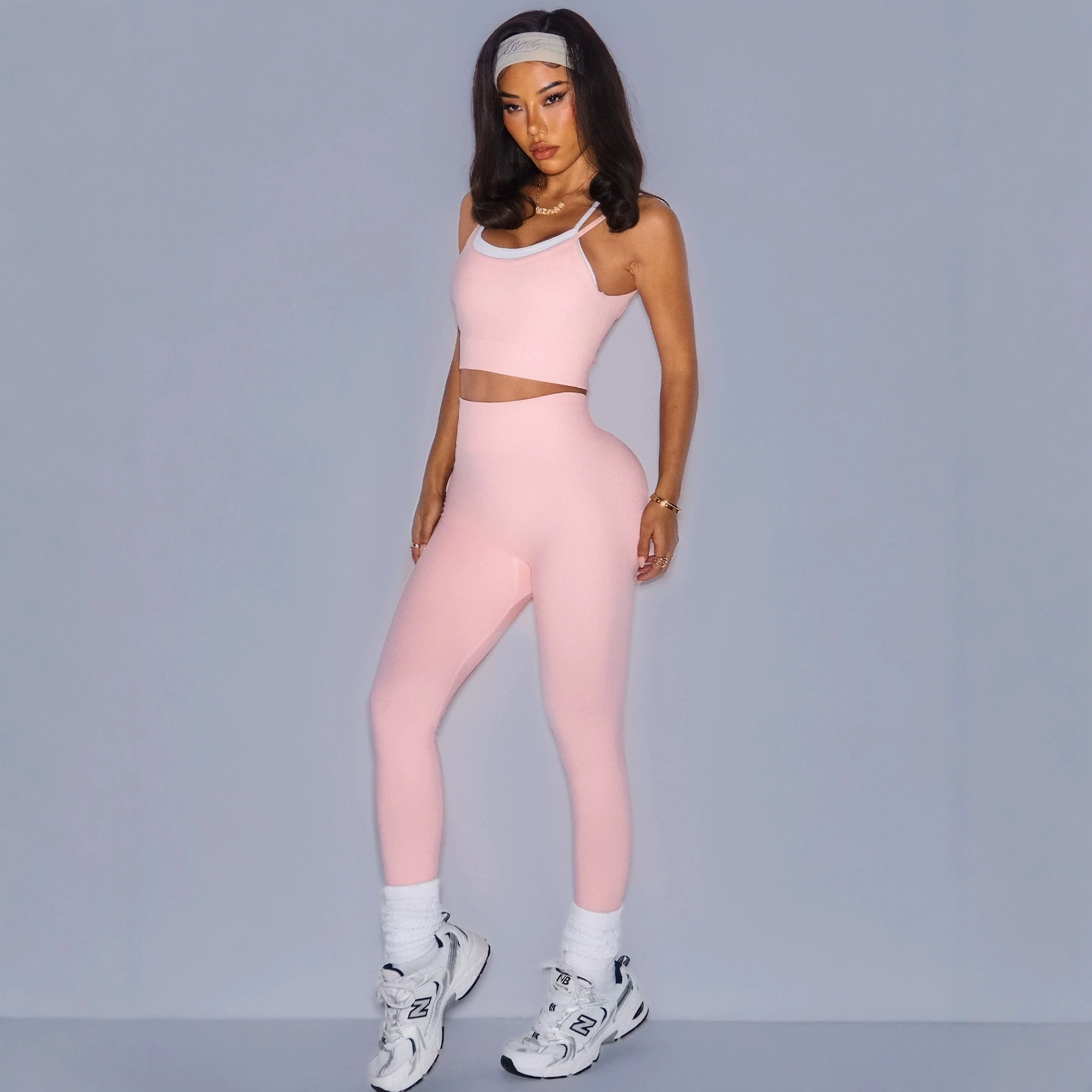 

Комплект для йоги в тренажерном зале, спортивный жилет с двумя лямками на шее, подтяжка талии, леггинсы с высокой талией, комплект для бега, фитнеса