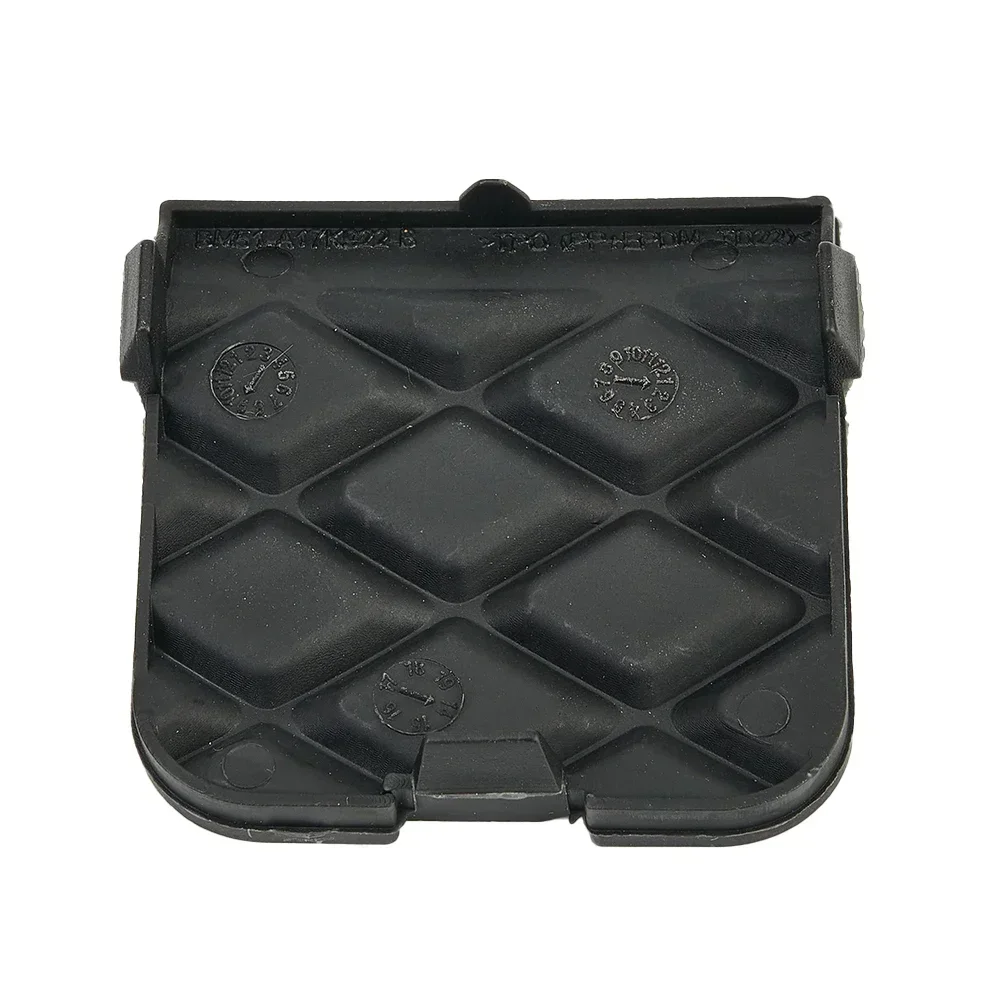 

Крышка фаркопа заднего бампера автомобиля, черная крышка фаркопа заднего бампера для Ford Focus с номером OE BM51 A17K922 AB