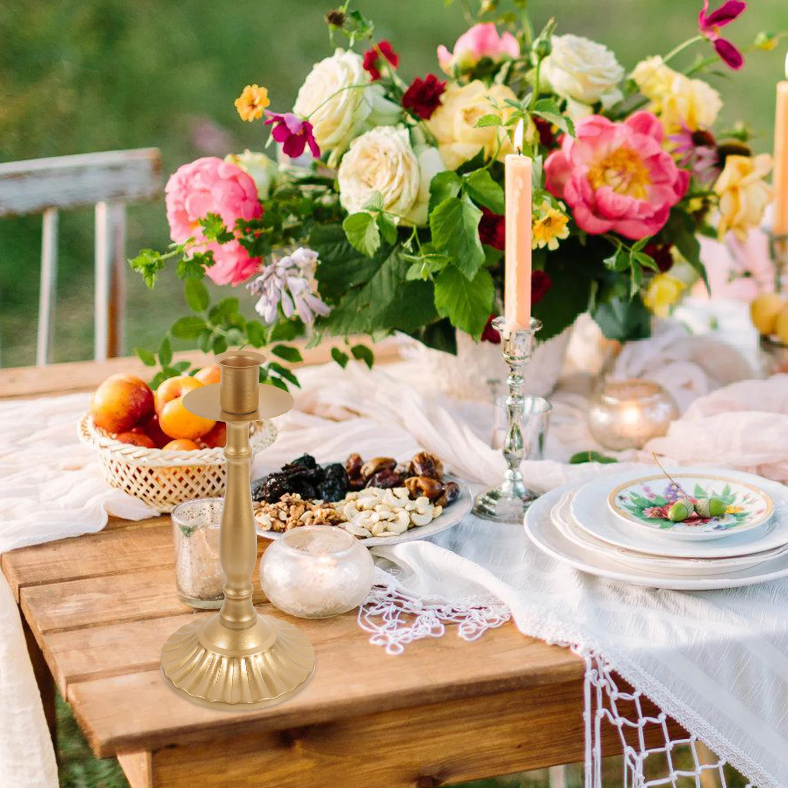 

Decorative Iron Holder Exquisite Delicate Short Candlestick Holder for Desktop Tabletop Stand Home Accessories