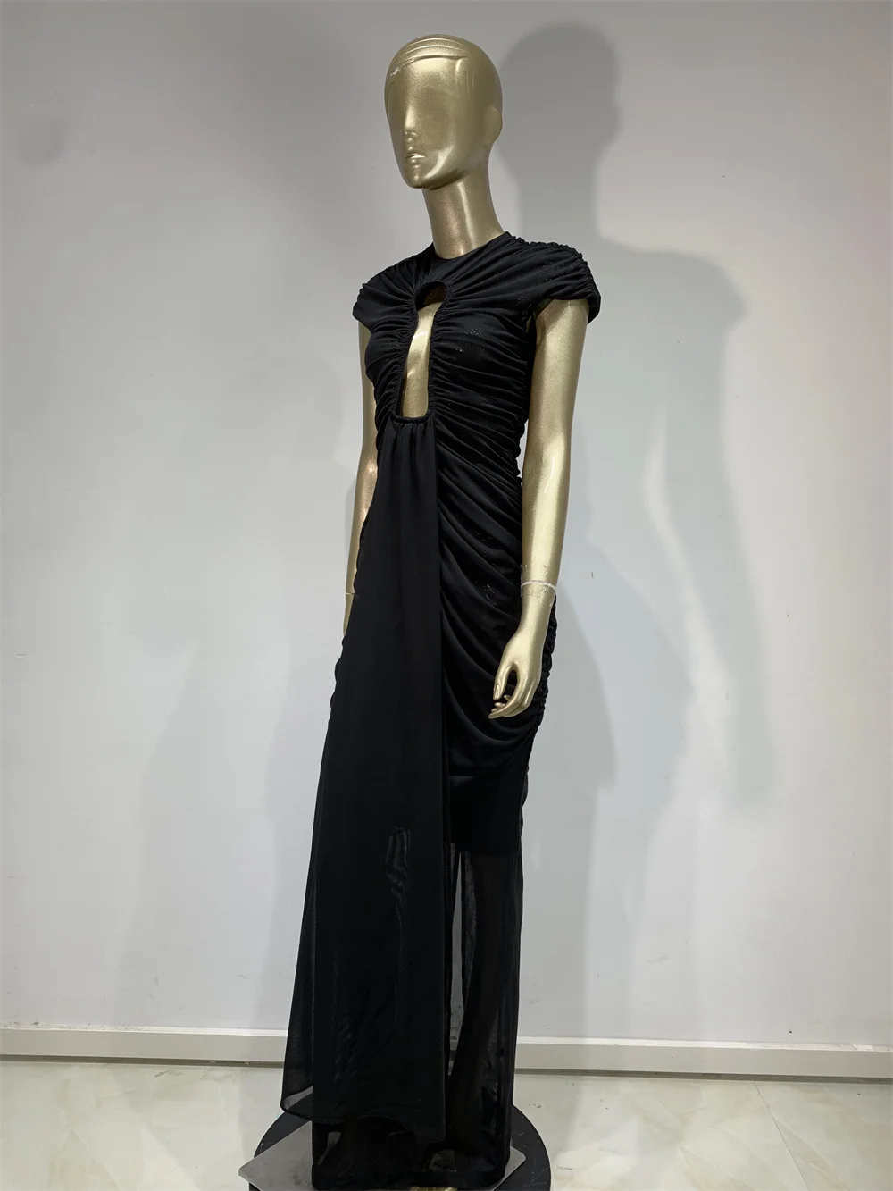 Women Soft Comfortable Party Dress Elegant  Short Sleeve O Neck Key Hole Pleated Maxi Long Celebrity Evening Party Gowns