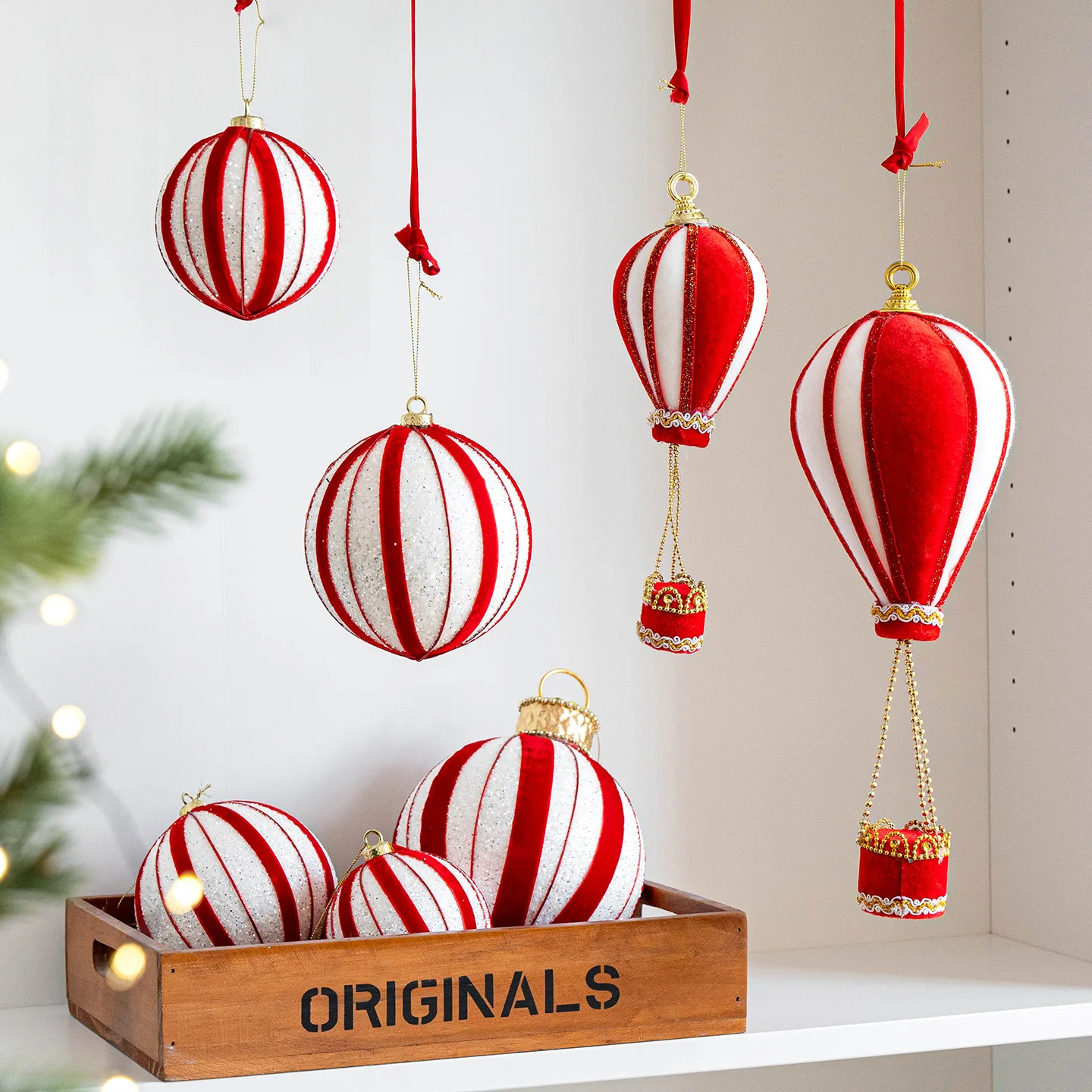 

2Pcs Christmas Hot Air Balloon Pendants Flannel Tree Ornaments Creative Christmas Pendants Holiday Supplies Colorful Pearl Small