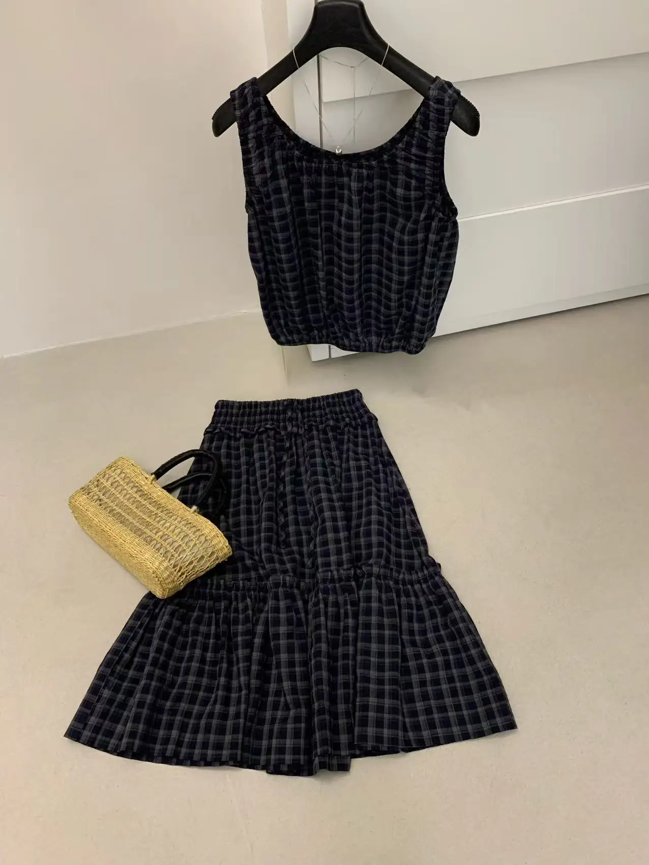 

Lilian Enyill Plaid Shirt And Half Skirt Set Casual Commute Loose Slimming Simple Design Summer Fashion Women's Outfit