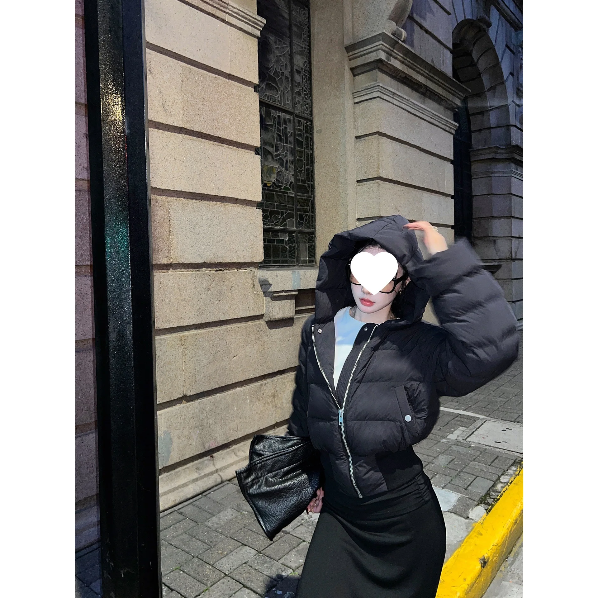 

Утолщенный стильный темный пуховик с капюшоном для мужчин и женщин, одежда для хлеба, зимняя одежда с воротником-стойкой, полиэфирное волокно, высокая версия, утолщенный стиль