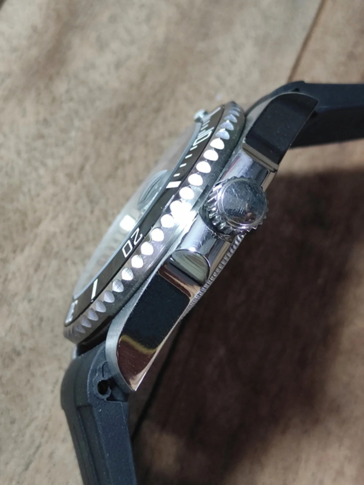 Orologio subacqueo al quarzo Vakuy SP28 Sweep Second/Japone 2315 Movimento da uomo Nastro impermeabile luminoso da lavoro nero