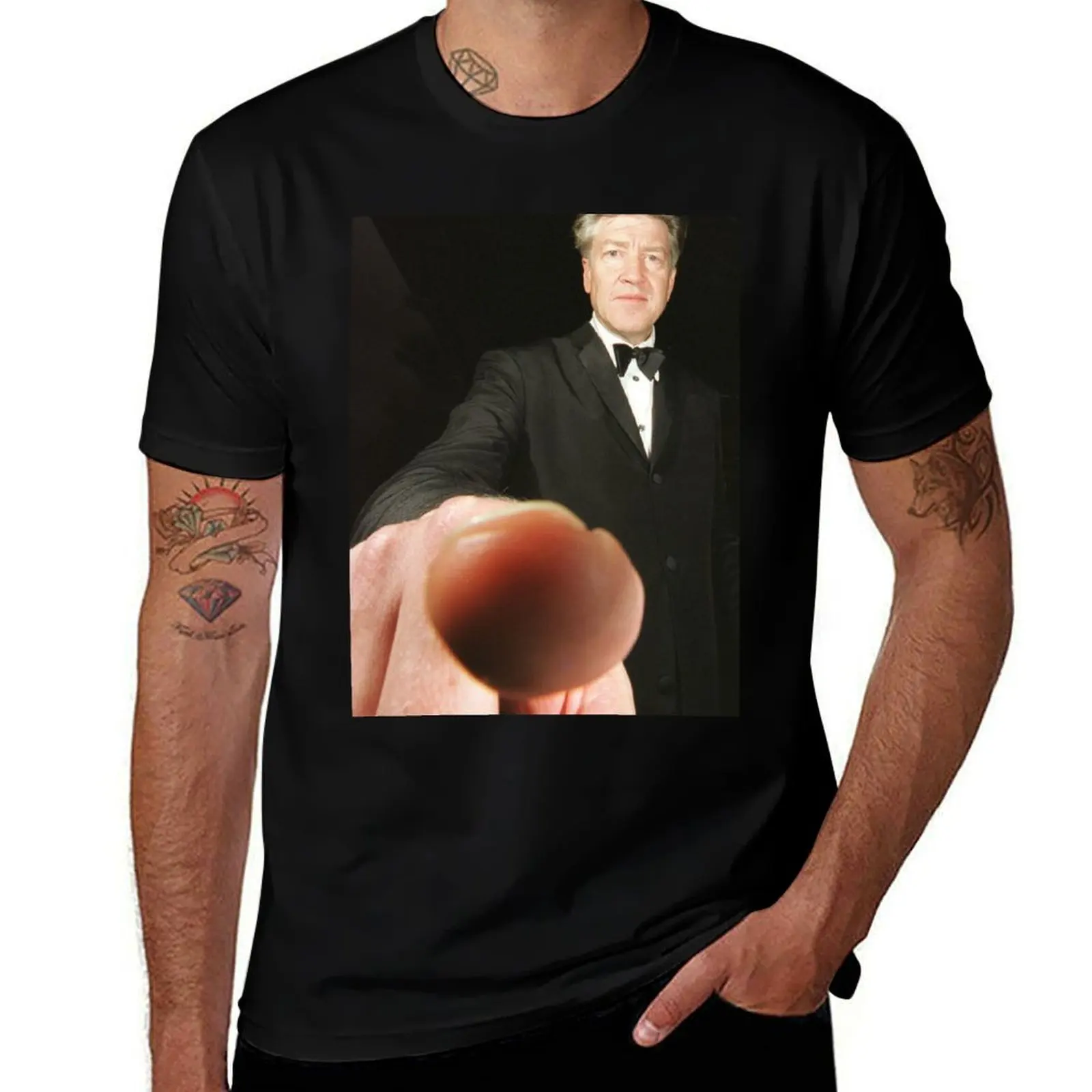 

David Lynch Pointing T-Shirt funny t shirts cotton essential t shirt man t shirts for men T-Shirt
