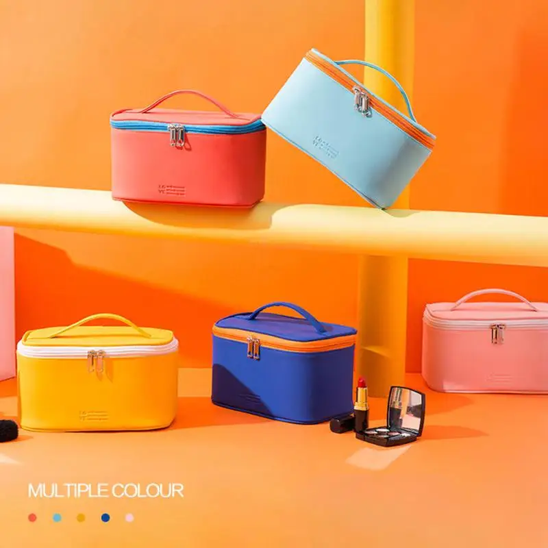 PU-Handtasche für Make-up mit Reißverschluss, tragbarer Reise-Organizer für Hautpflegeprodukte, Kosmetiktasche mit großem Fassungsvermögen zum Waschen von Kosmetika. – Detail 2