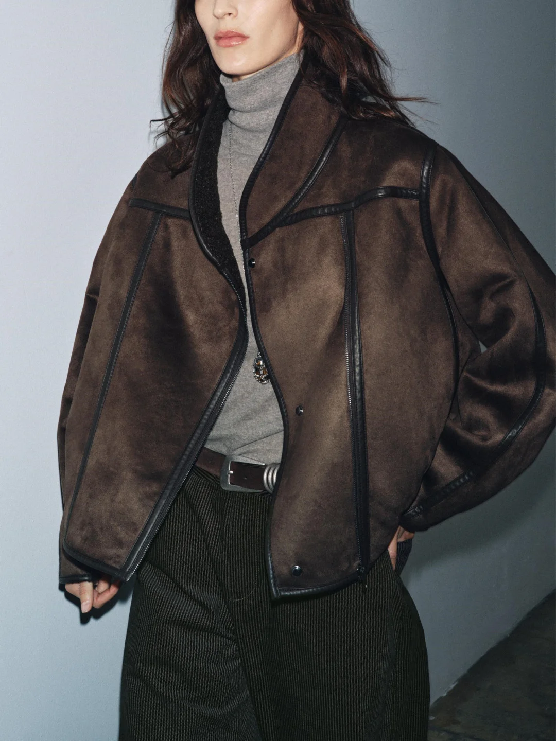 ملابس خارجية نسائية من الجلد والفرو على الوجهين مع سحاب طويل Sve غير رسمي ملابس خارجية Jaet لموسم الشتاء