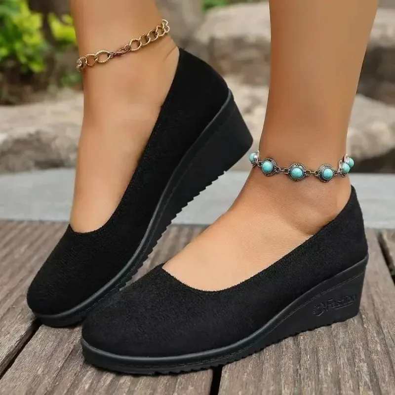 Women's Comfortable round Toe Slip-On Shoes Soft Bottom Slope Heel Velvet Surface Spring Autumn New Style Casual Shoes