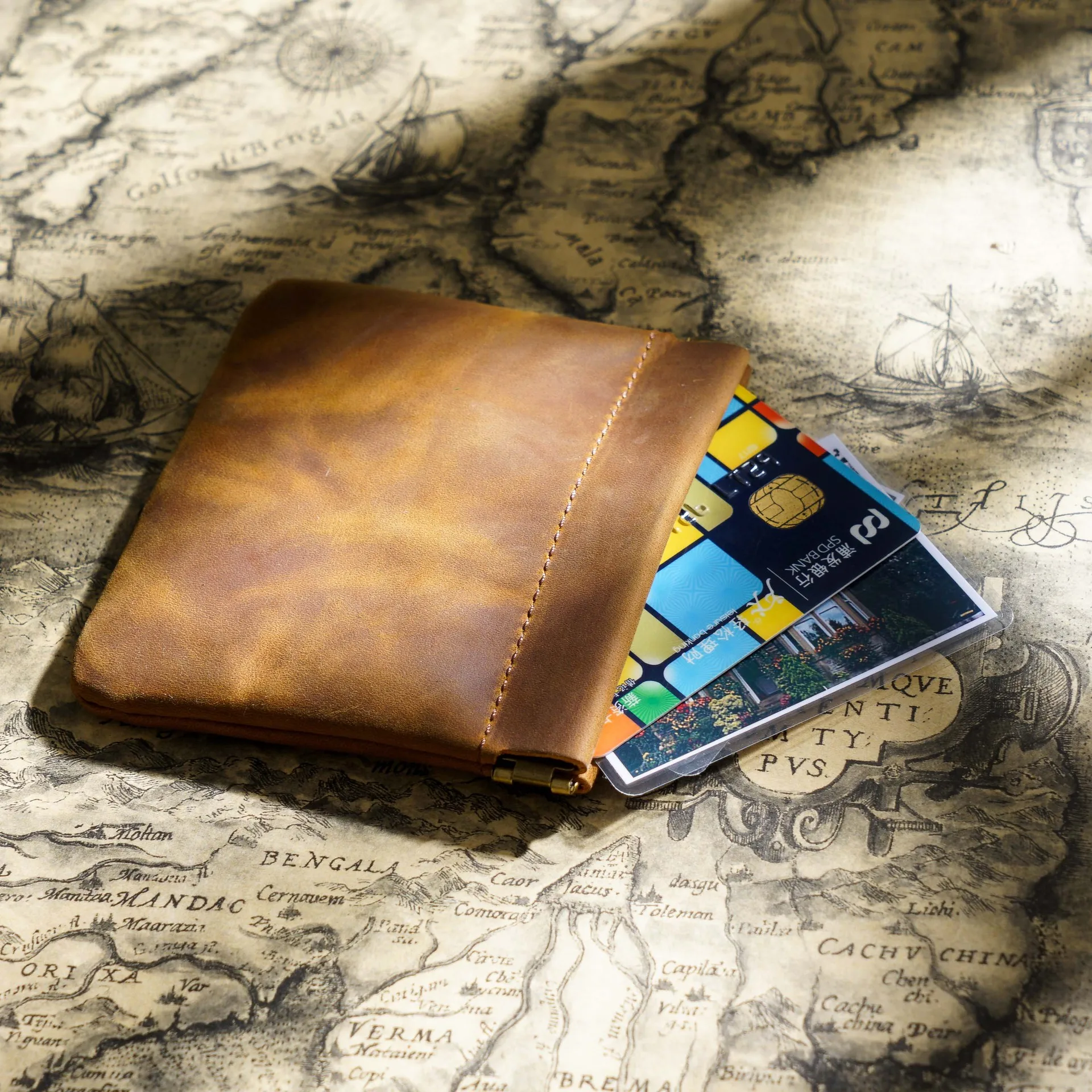  Portable Women's Cosmetic Bag Mad  Leather Wallet Storage Pouch Bullhide Zipper Closure Rebounding Wallet Bag