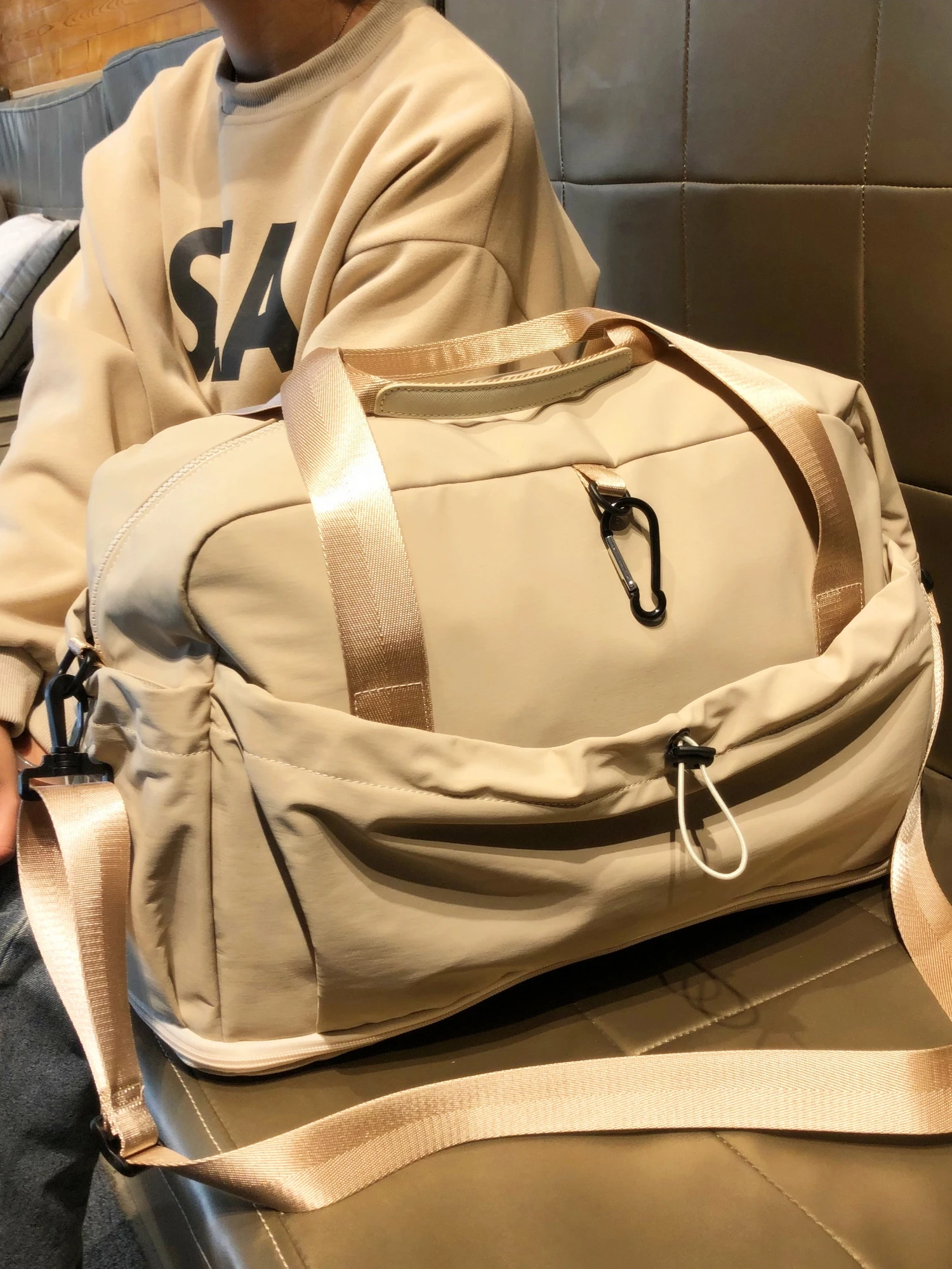 faionable-lightweight-travel-fitn-bag-large-capaci-convenient-ort-trip-bag-hong-kong-brand-gurdier-2026-new-model